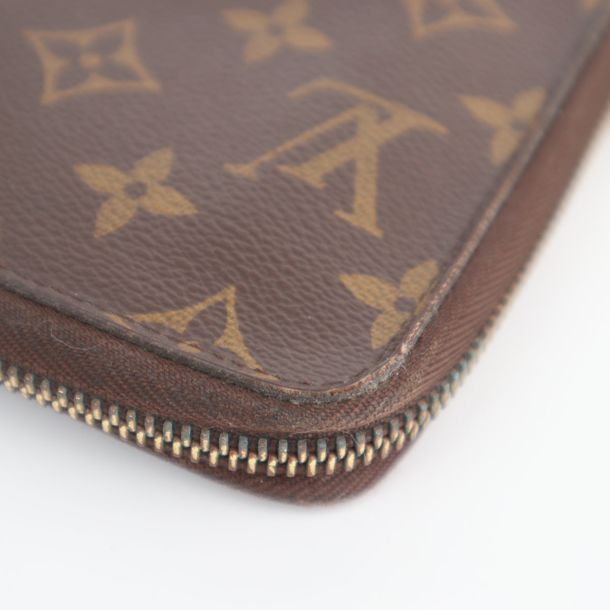 C2584 Louis Vuitton Wallet Monogram Zippy Organizer | Pre-Owned Very Good Brown Canvas Monogram