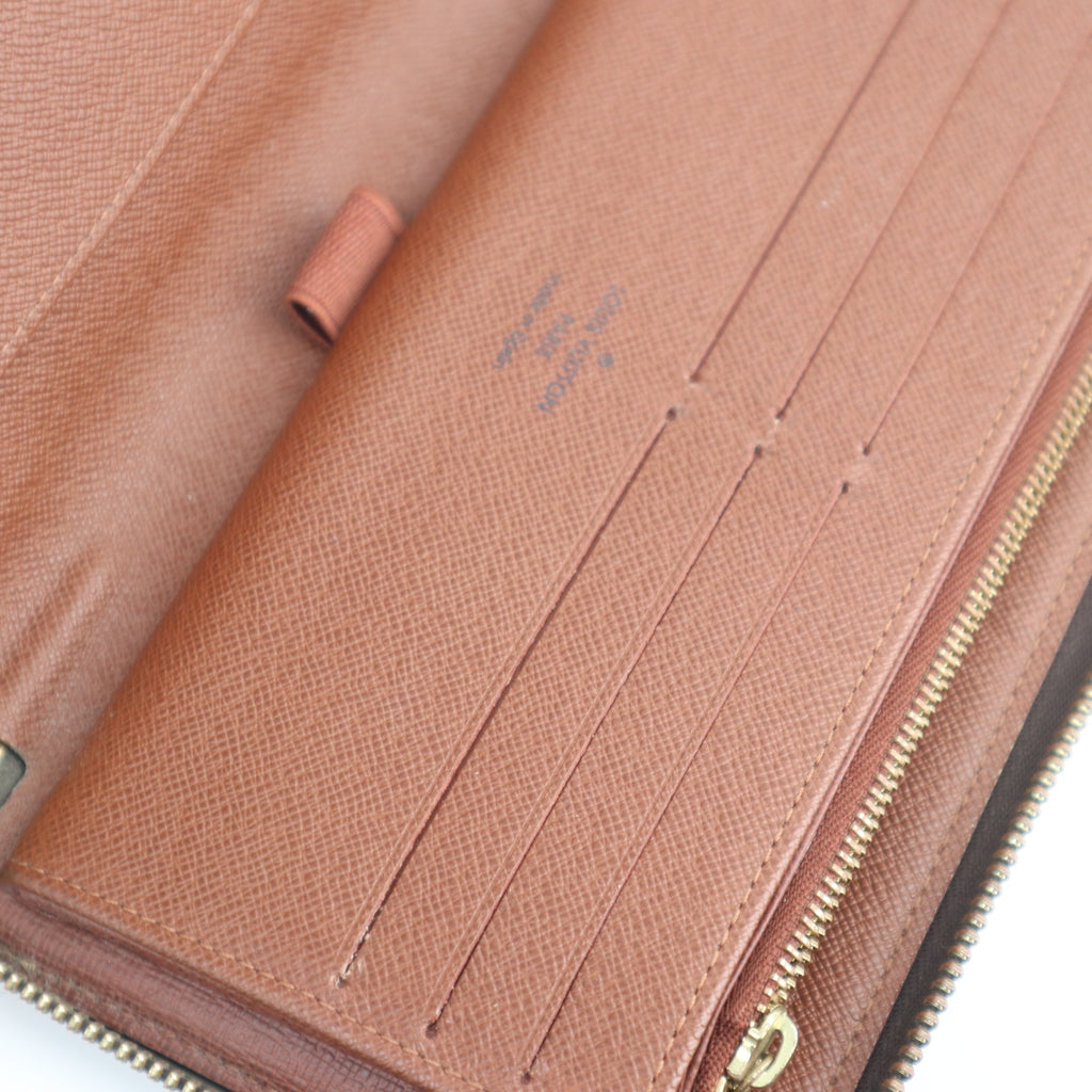 C2584 Louis Vuitton Wallet Monogram Zippy Organizer | Pre-Owned Very Good Brown Canvas Monogram