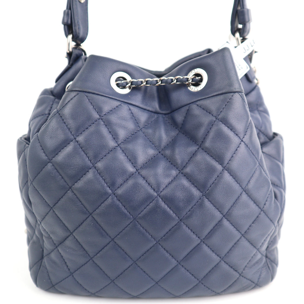 C2586 Chanel Bucket Bag Chain Bucket Bag Lambskin Leather | Pre-Owned Very Good Leather