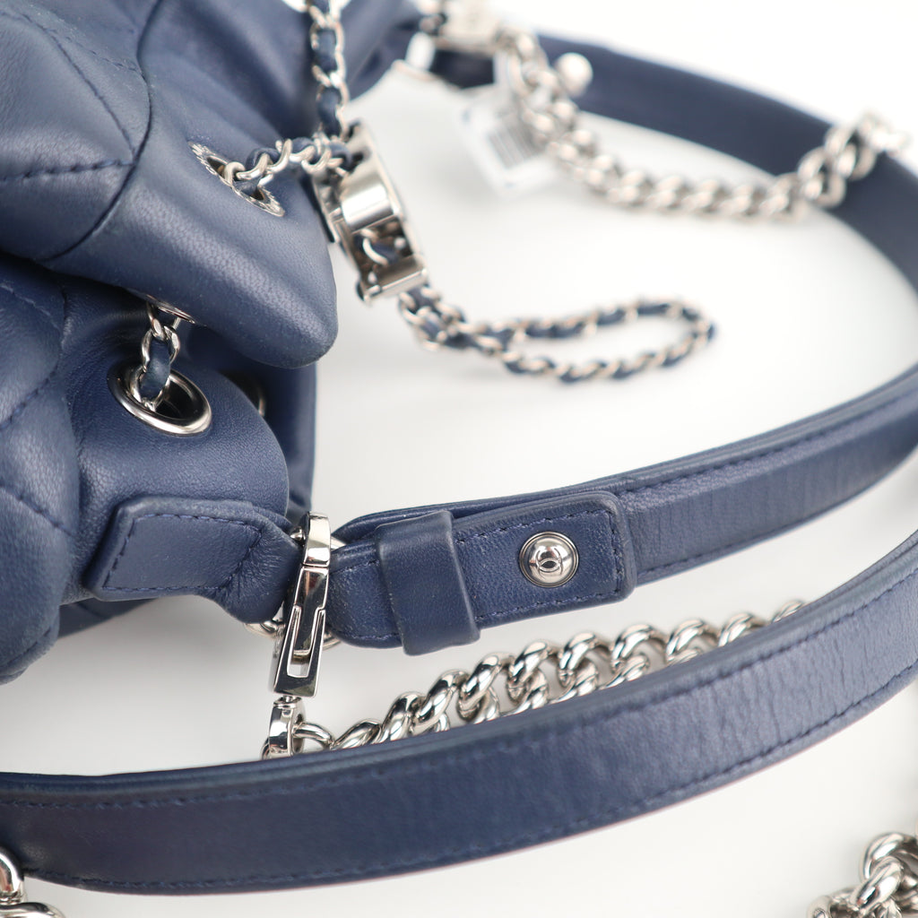 C2586 Chanel Bucket Bag Chain Bucket Bag Lambskin Leather | Pre-Owned Very Good Leather