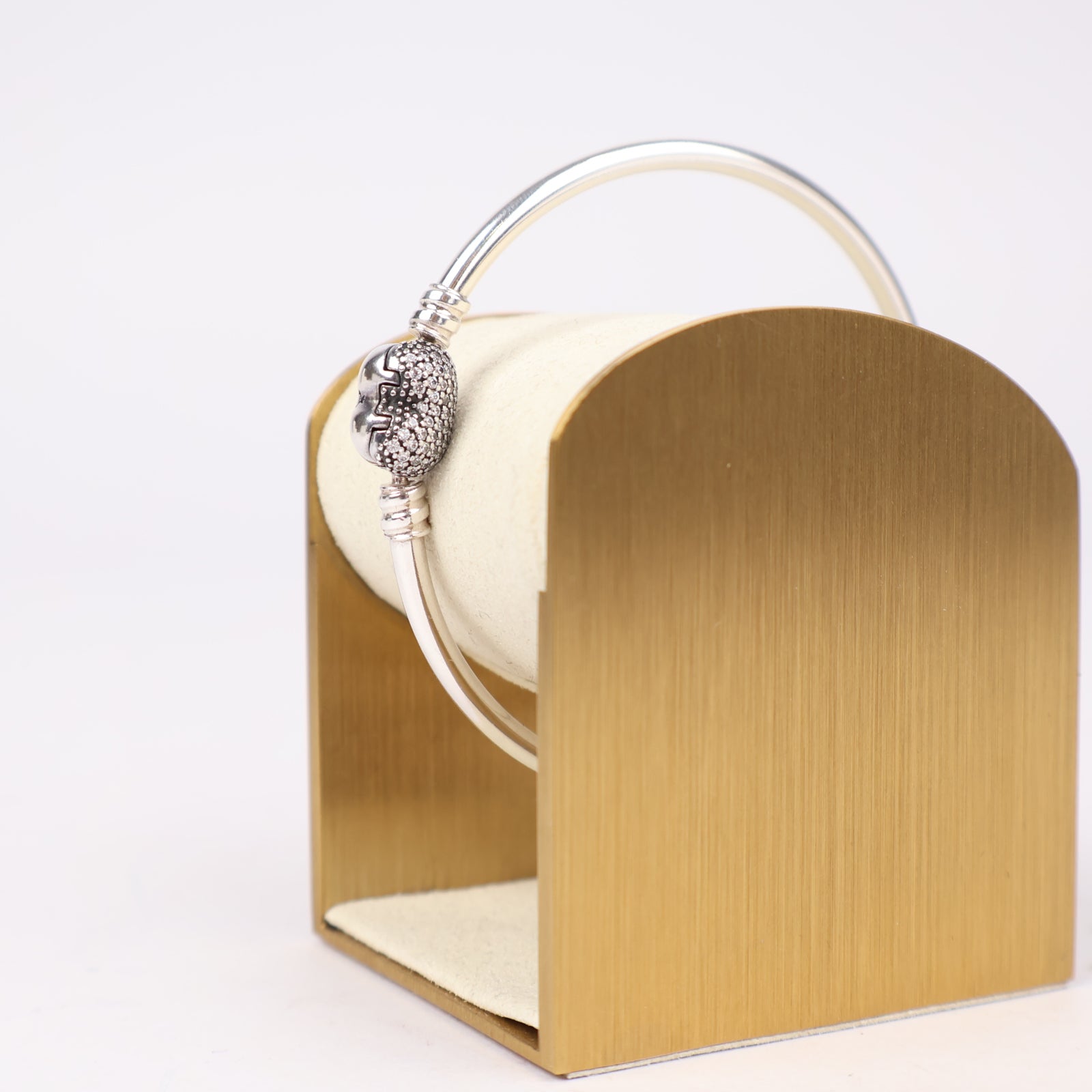 J1304 Pandora Sparkling Heart Clasp Bangle- Pre Owned