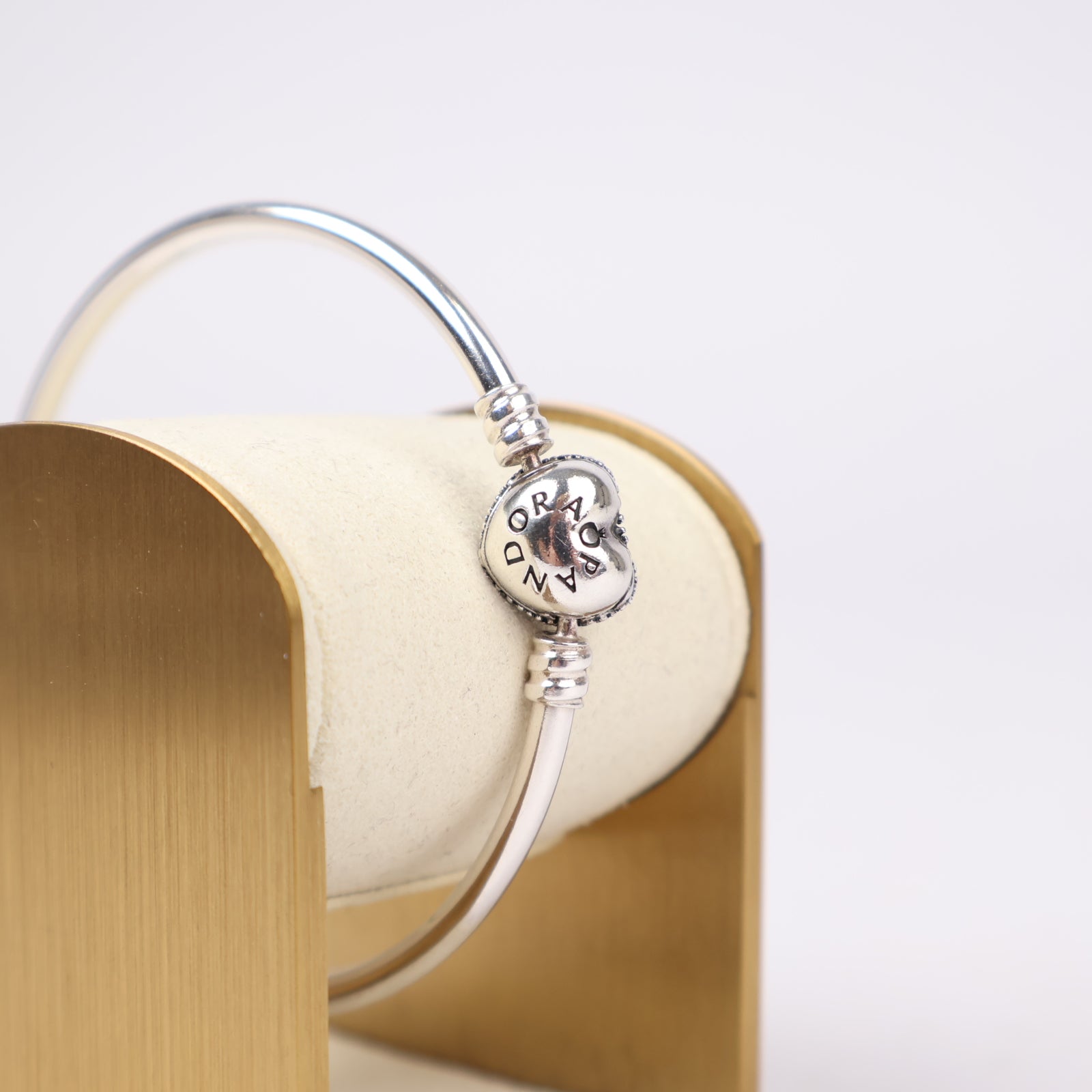 J1304 Pandora Sparkling Heart Clasp Bangle- Pre Owned