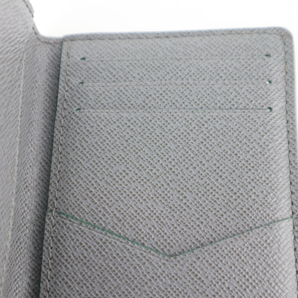 C2590# Louis Vuitton Wallet Taiga card holder | Pre-Owned Very Good Leather Plain