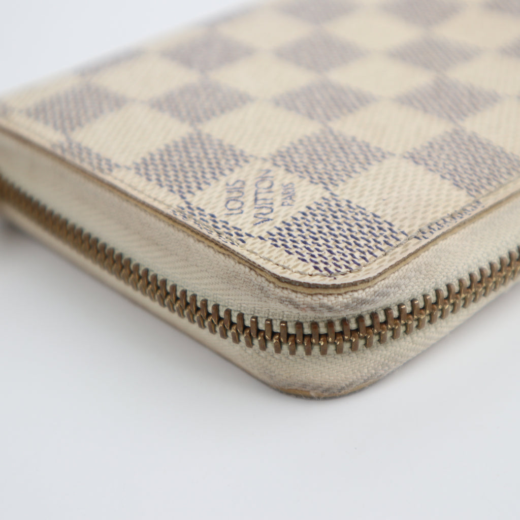C2592 Louis Vuitton Wallet Damier Azur Zippy Wallet | Pre-Owned Very Good White / Blue Coated canvas Damier Azur