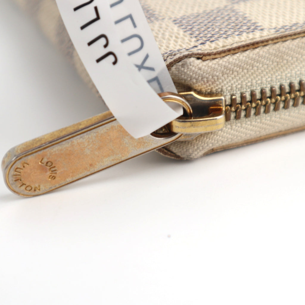 C2592 Louis Vuitton Wallet Damier Azur Zippy Wallet | Pre-Owned Very Good White / Blue Coated canvas Damier Azur