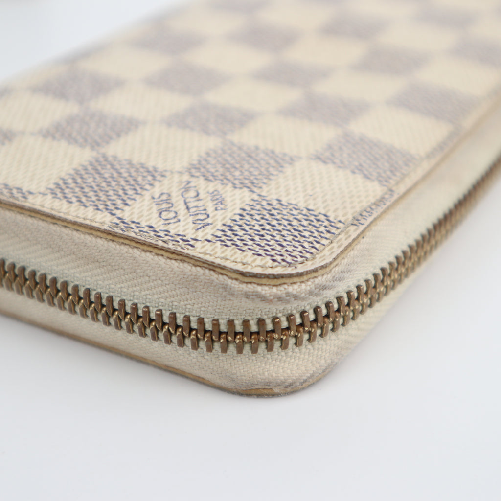 C2592 Louis Vuitton Wallet Damier Azur Zippy Wallet | Pre-Owned Very Good White / Blue Coated canvas Damier Azur