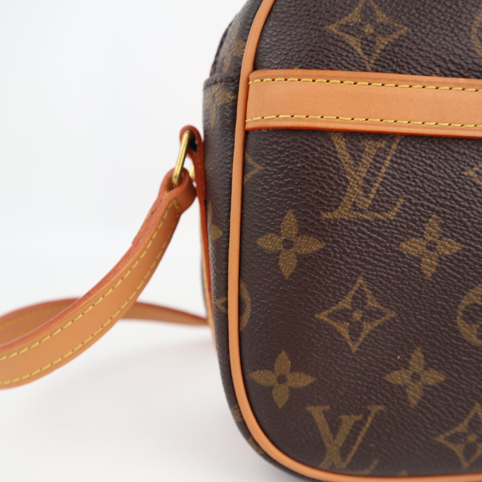 Louis Vuitton Monogram canvas Blois Shoulder Bag C1730R | Pre-Owned Excellent Brown Monogram Canvas