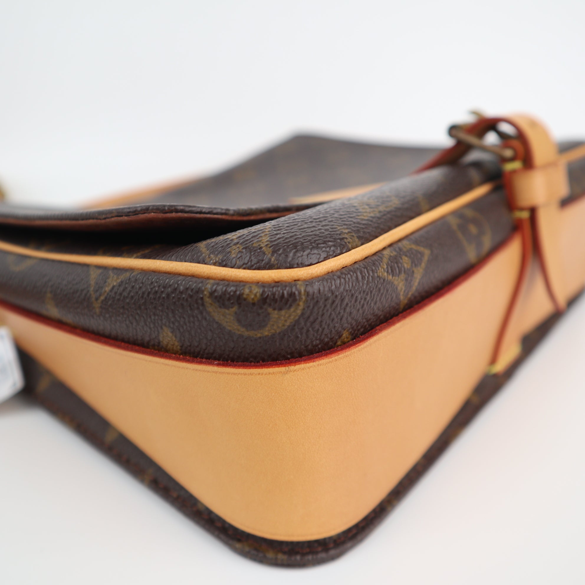 Louis Vuitton Monogram Cartouchiere GM Shoulder Bag C1733R | Pre-Owned Excellent Brown Monogram Canvas