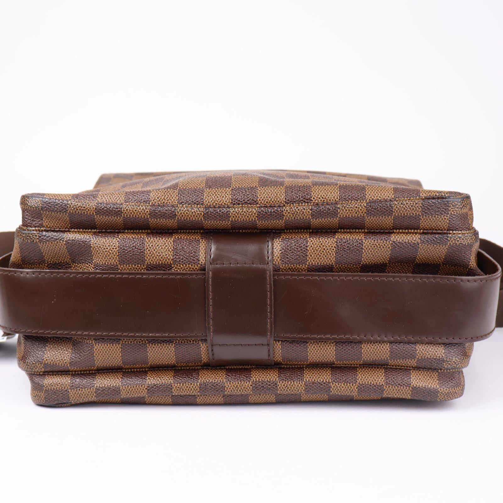 J1259 Louis Vuitton Naviglio Shoulder bag- Pre Owned