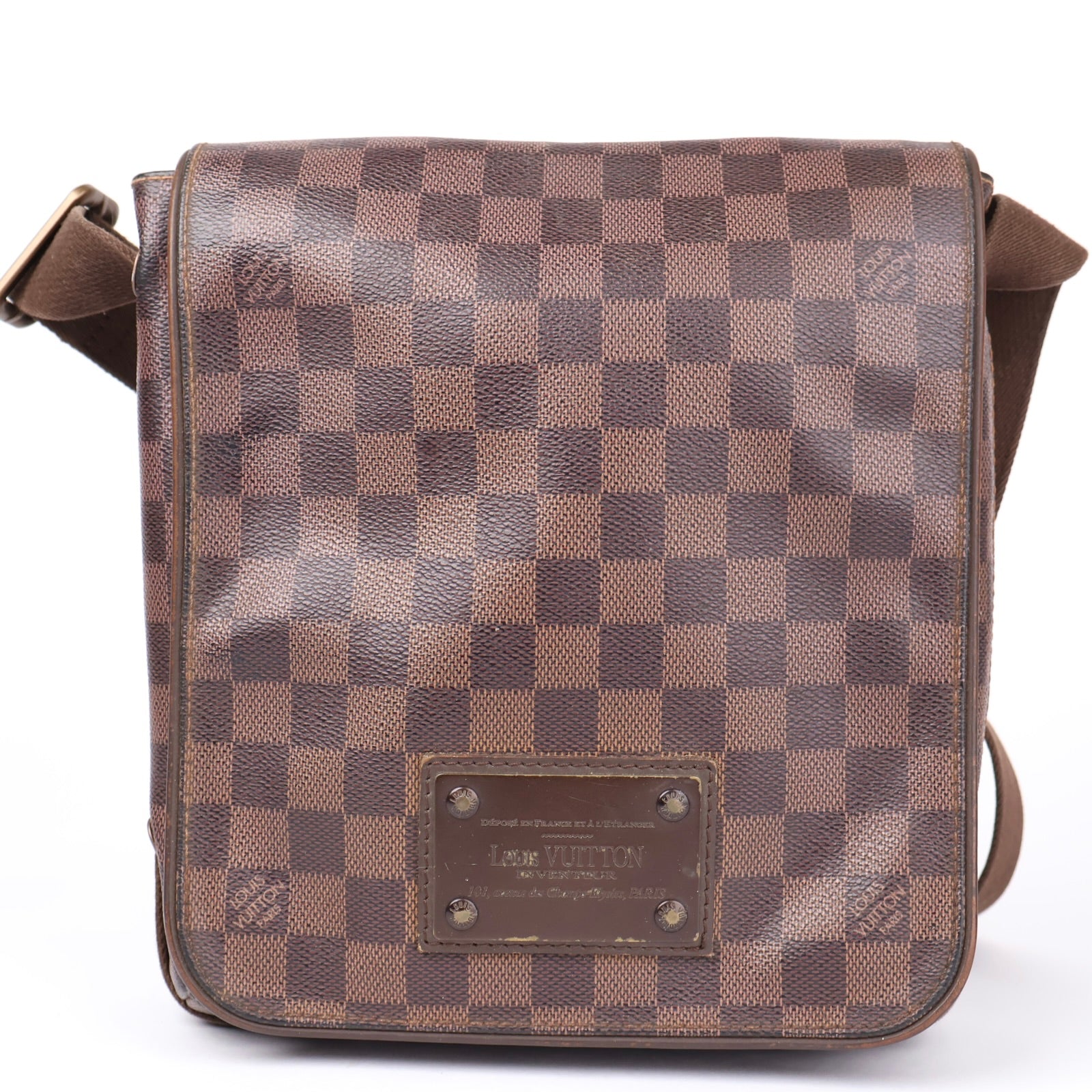 J1254 Louis Vuitton Damier Canvas Brooklyn Messenger Bag- Pre Owned