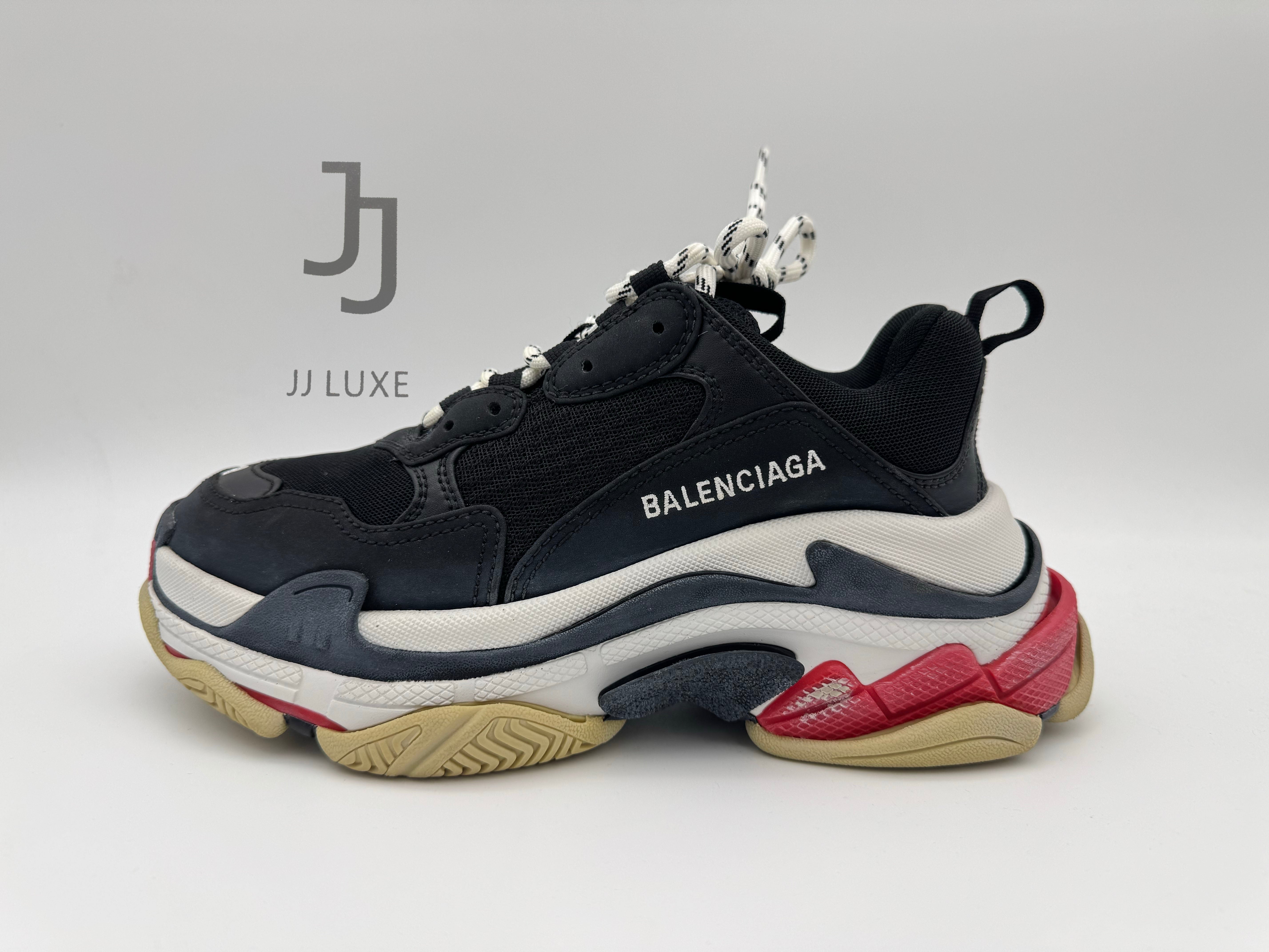 BALENCIAGA Triple S Sneakers Black/Red, EU 38- 95% new