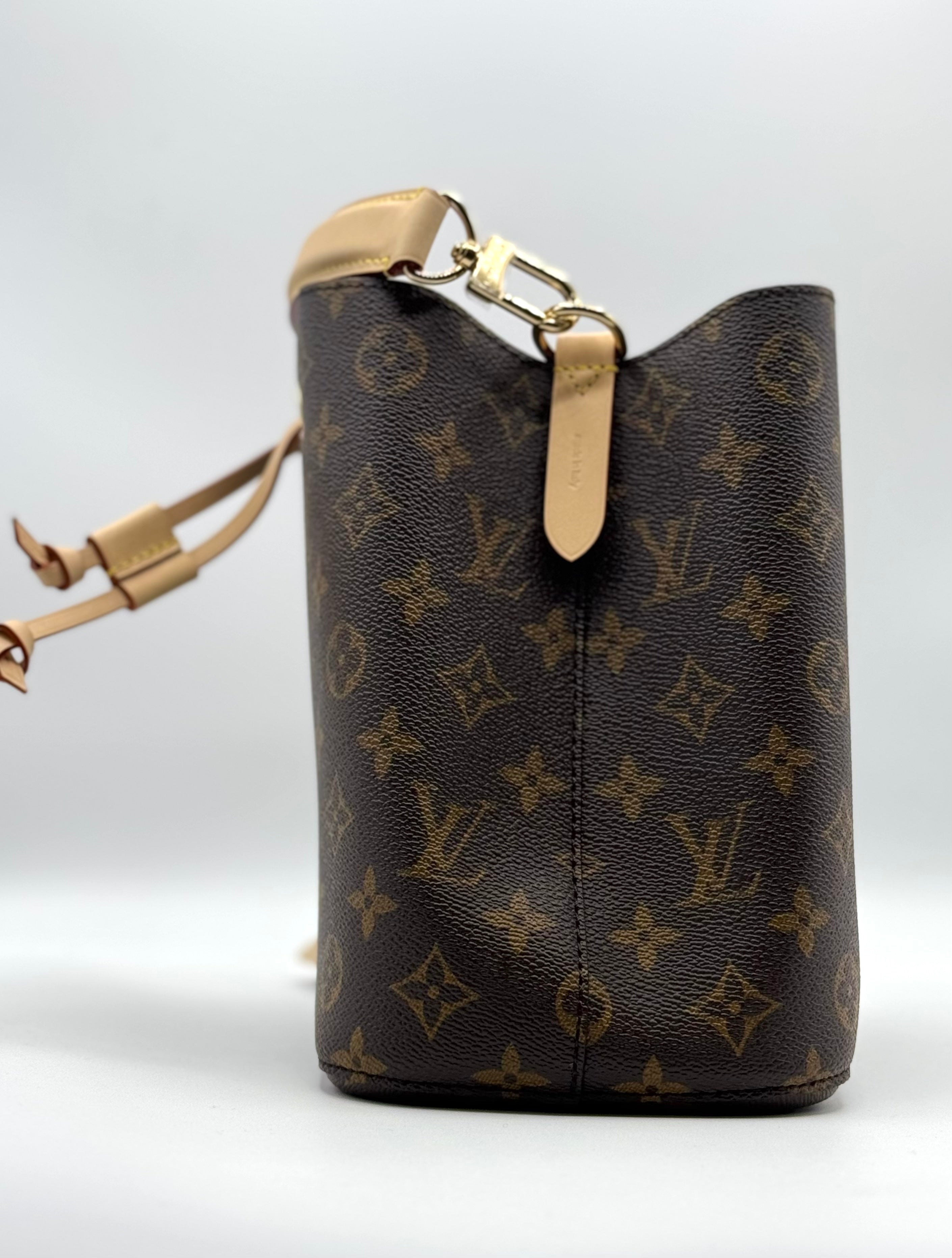 Louis Vuitton M46581 NéoNoé BB Bucket Bag