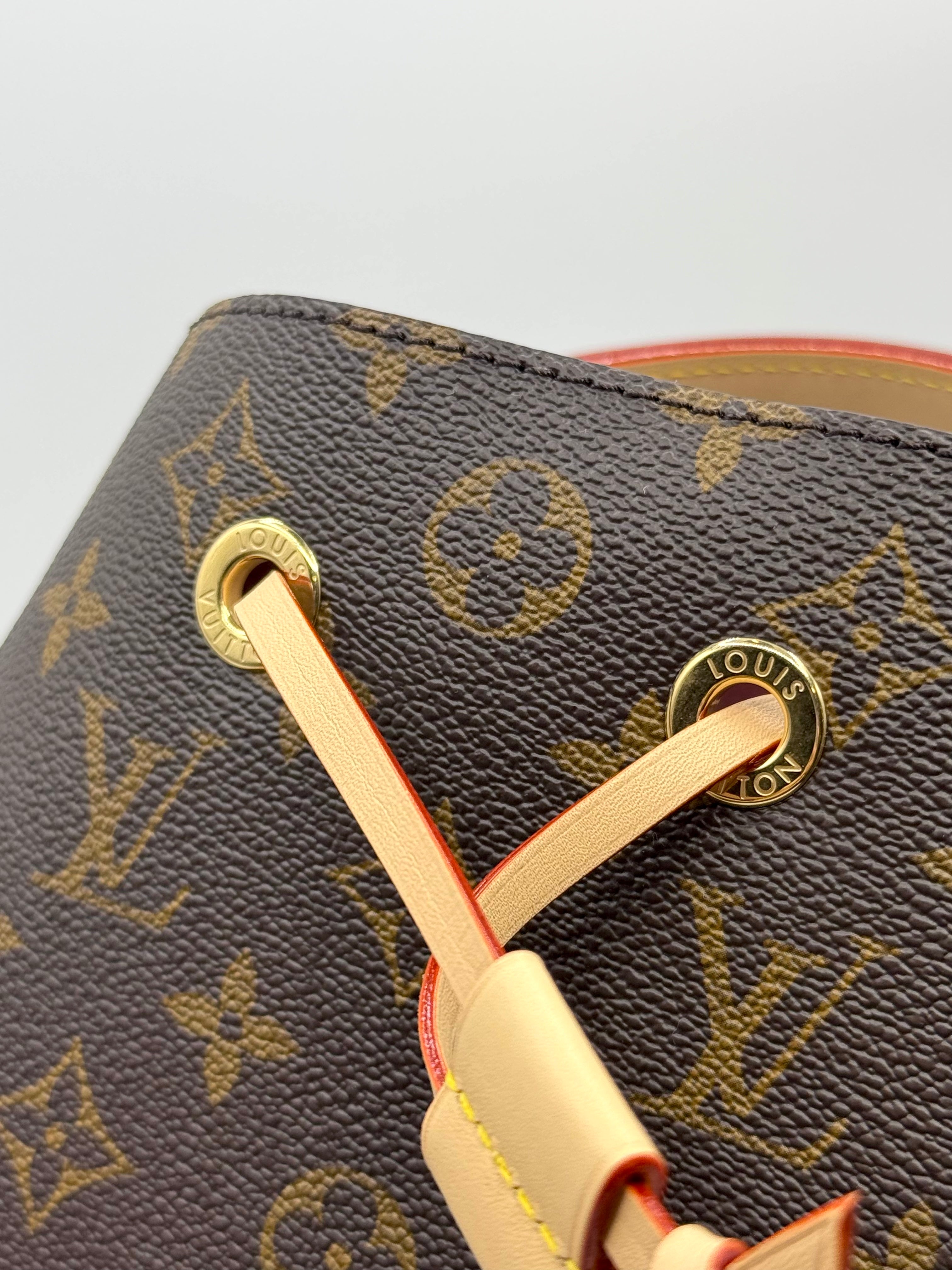 Louis Vuitton M46581 NéoNoé BB Bucket Bag