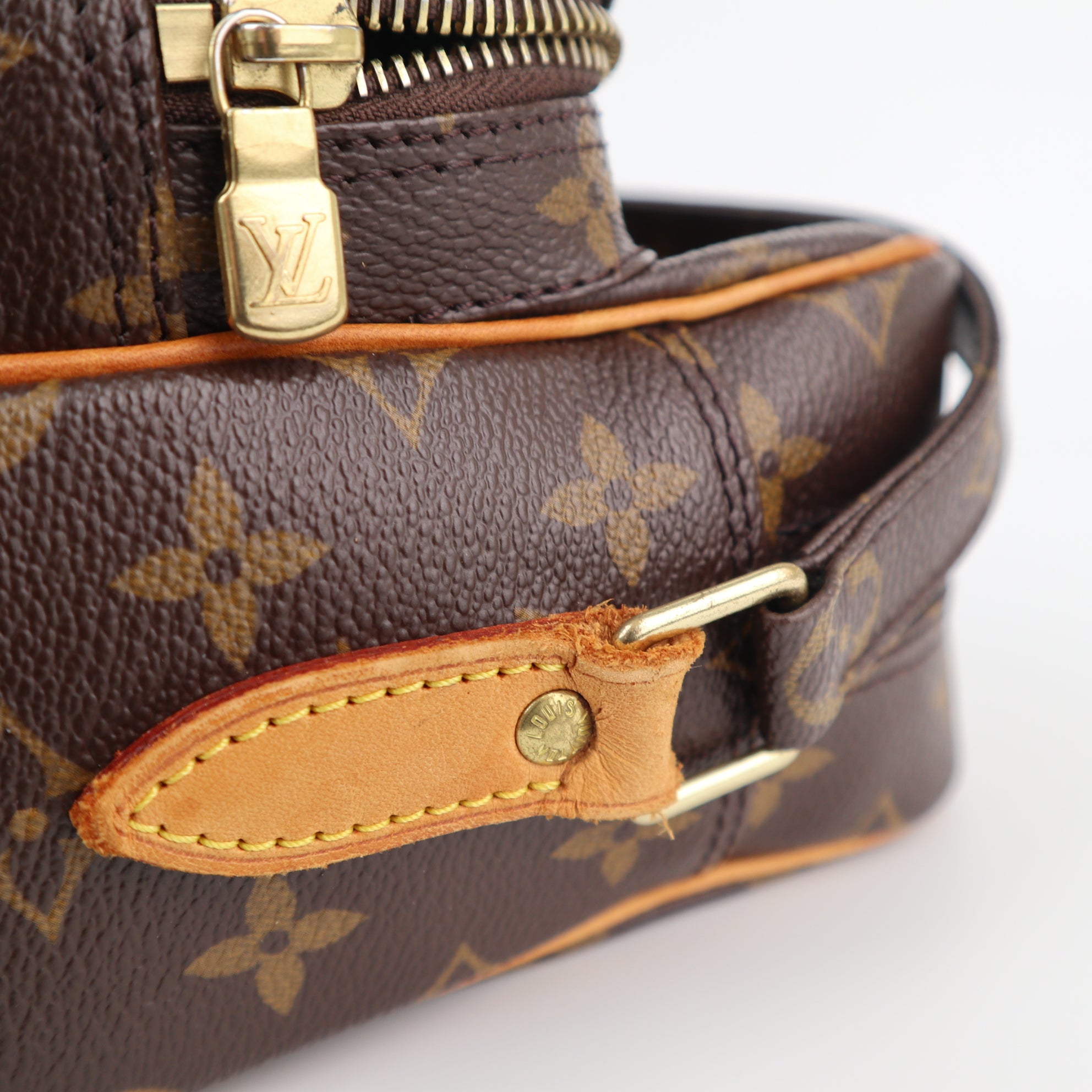 Louis Vuitton Monogram Canvas Nile Shoulder Bag C1758 | Pre-Owned Very Good Brown Monogram Canvas