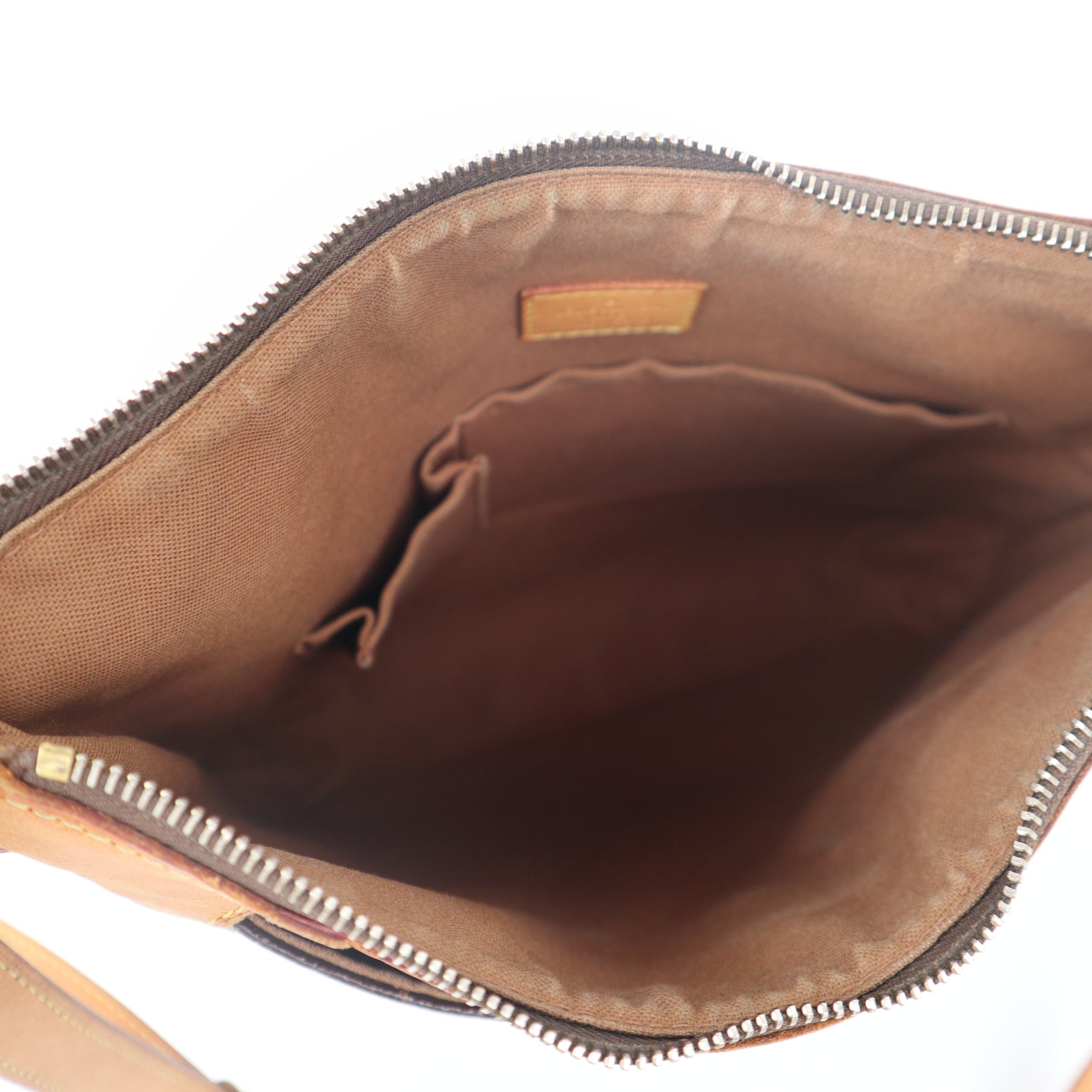 C1151 Louis Vuitton Monogram Odeon MM Bag-Pre Owned