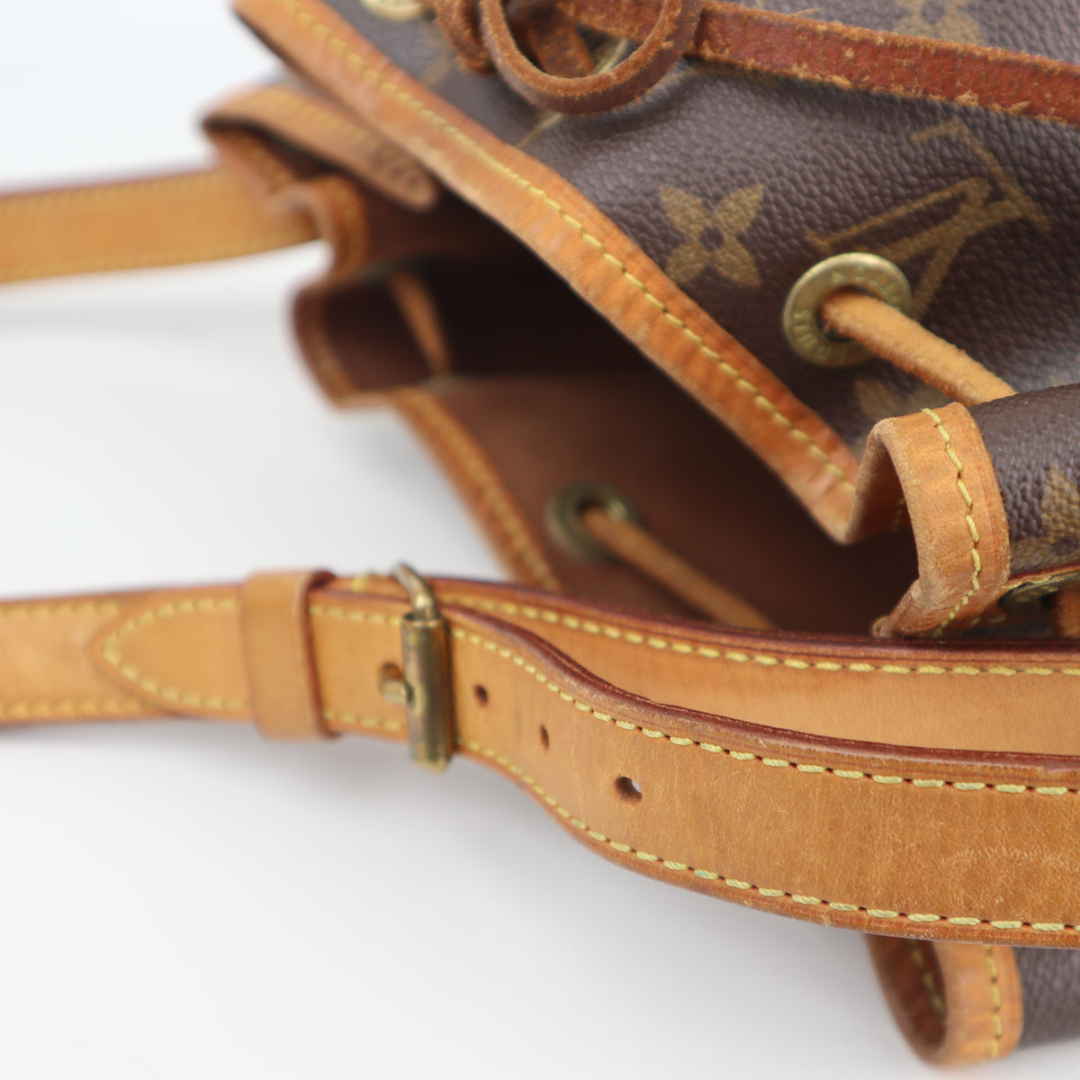 C2600 Louis Vuitton Bucket Bag Monogram Petit Noé bucket bag | Pre-Owned Very Good Brown Monogram Canvas