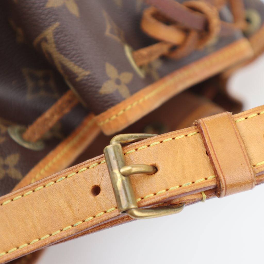 C2600 Louis Vuitton Bucket Bag Monogram Petit Noé bucket bag | Pre-Owned Very Good Brown Monogram Canvas