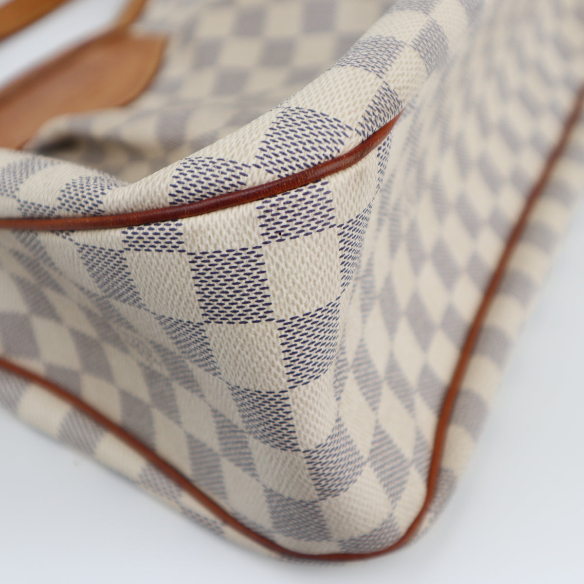 C2602 Louis Vuitton Shoulder Bag Damier Azur Siracusa MM | Pre-Owned Very Good White / Blue Damier Azur Canvas