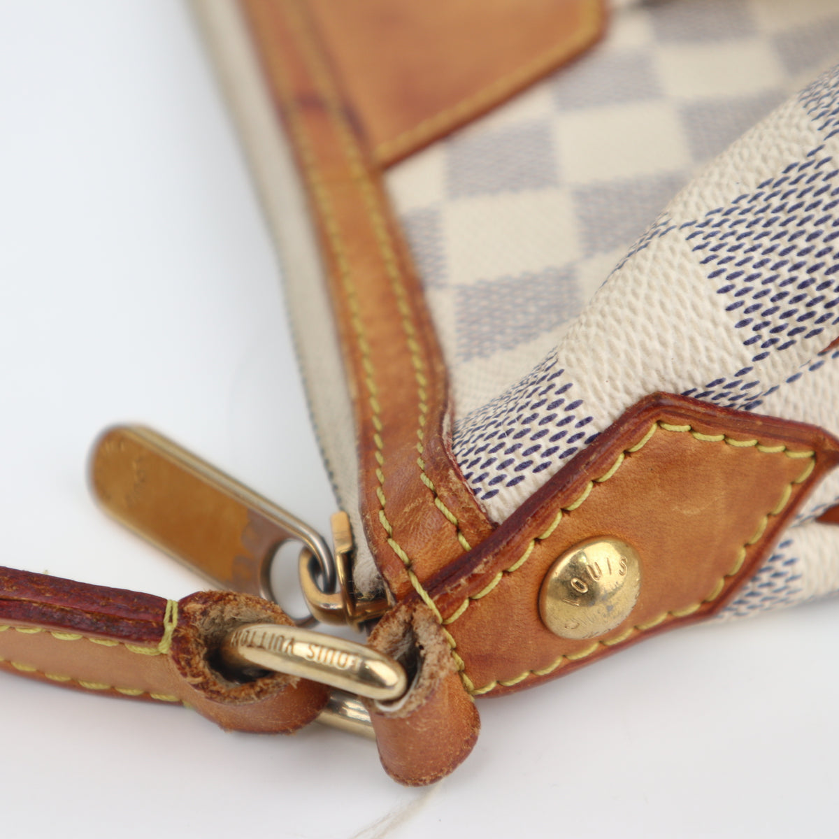C2602 Louis Vuitton Shoulder Bag Damier Azur Siracusa MM | Pre-Owned Very Good White / Blue Damier Azur Canvas