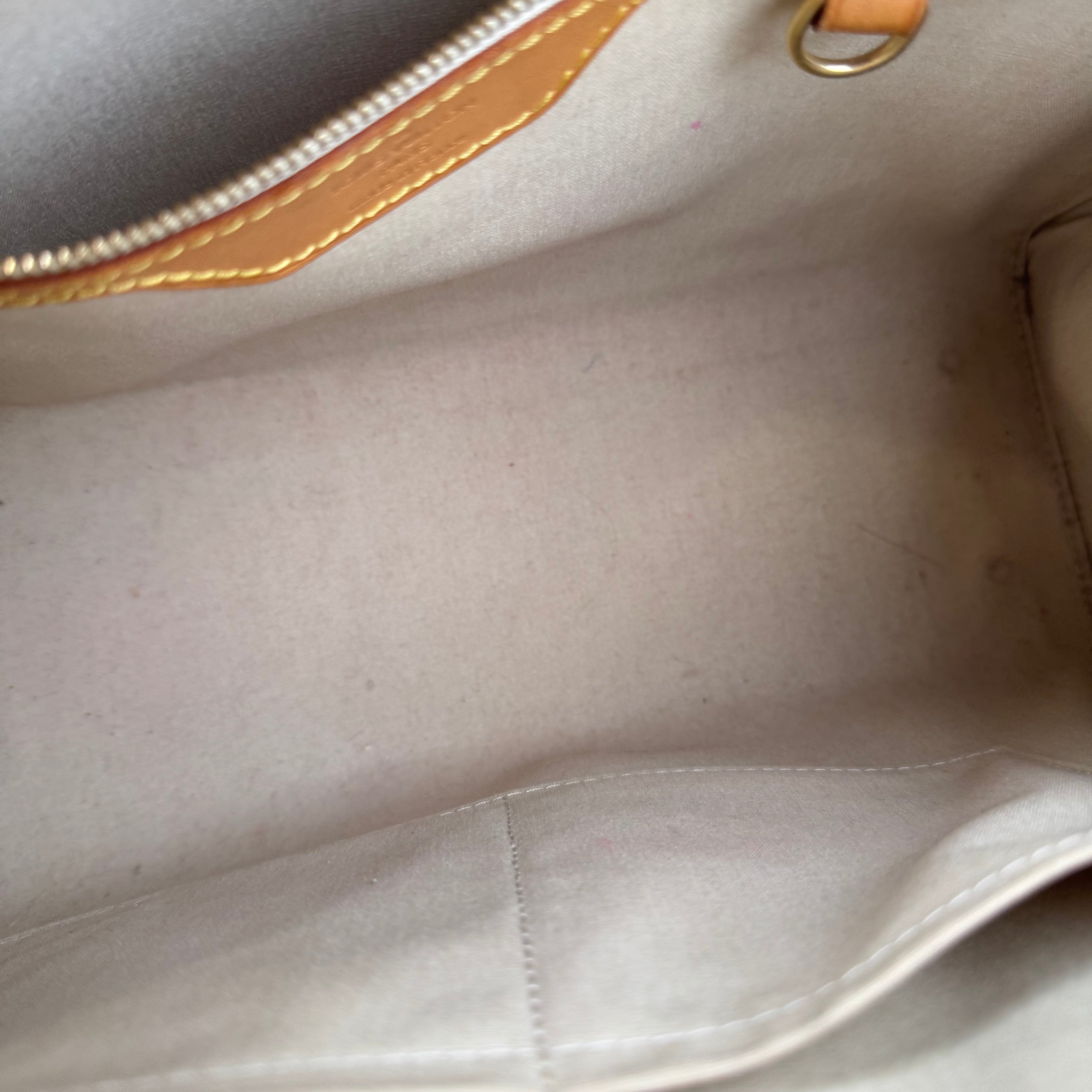 J1097 Louis Vuitton Blanc Corail Monogram Vernis Brea MM Bag- Pre Owned