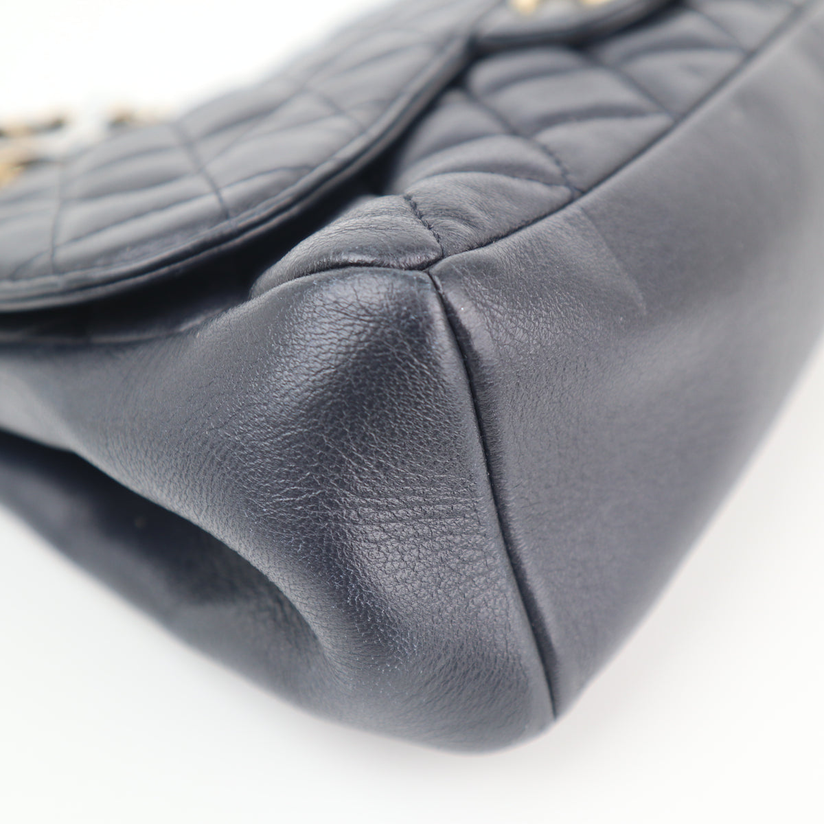 C2604 Chanel Shoulder Bag Mademoiselle Chic Flap Bag Medium | Pre-Owned Very Good
