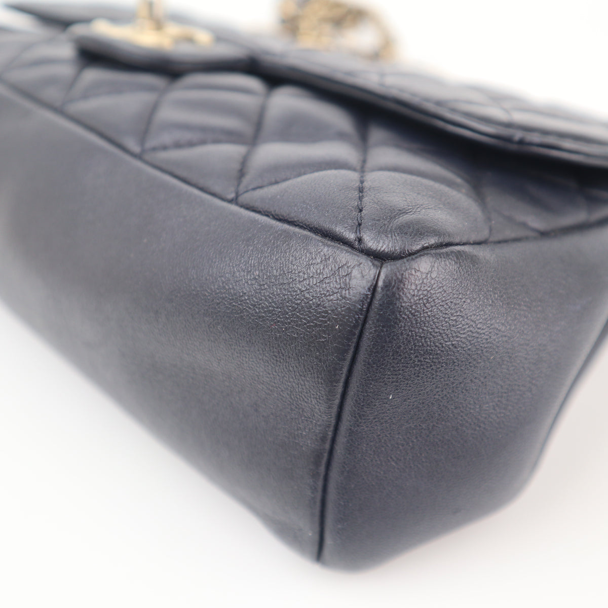 C2604 Chanel Shoulder Bag Mademoiselle Chic Flap Bag Medium | Pre-Owned Very Good