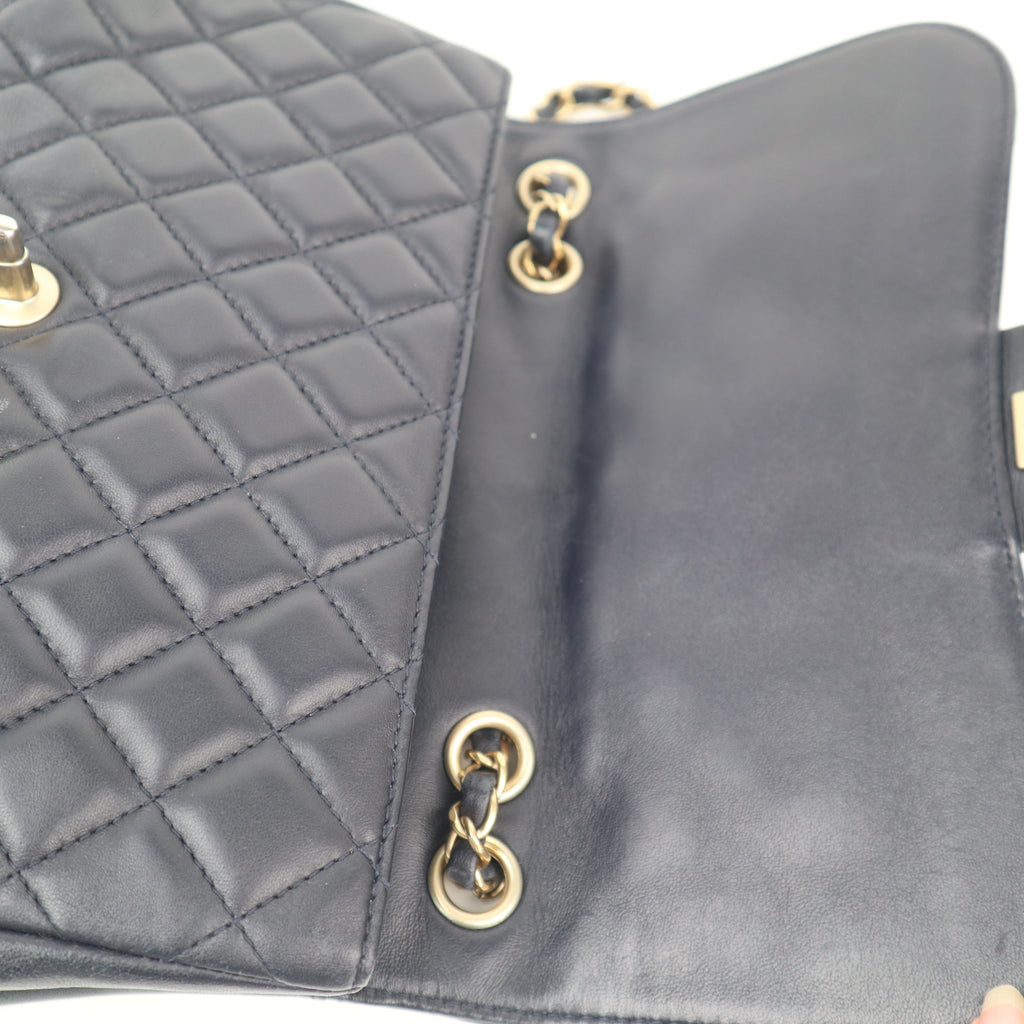 C2604 Chanel Shoulder Bag Mademoiselle Chic Flap Bag Medium | Pre-Owned Very Good
