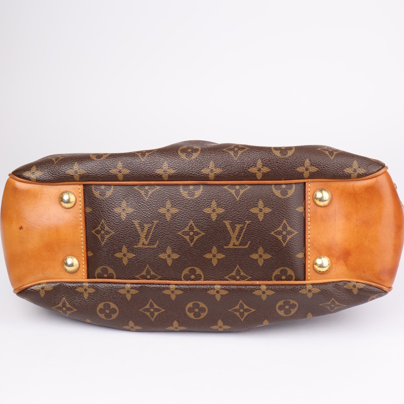 J1236-Louis Vuitton Monogram Boetie Shoulder Bag- Pre Owned