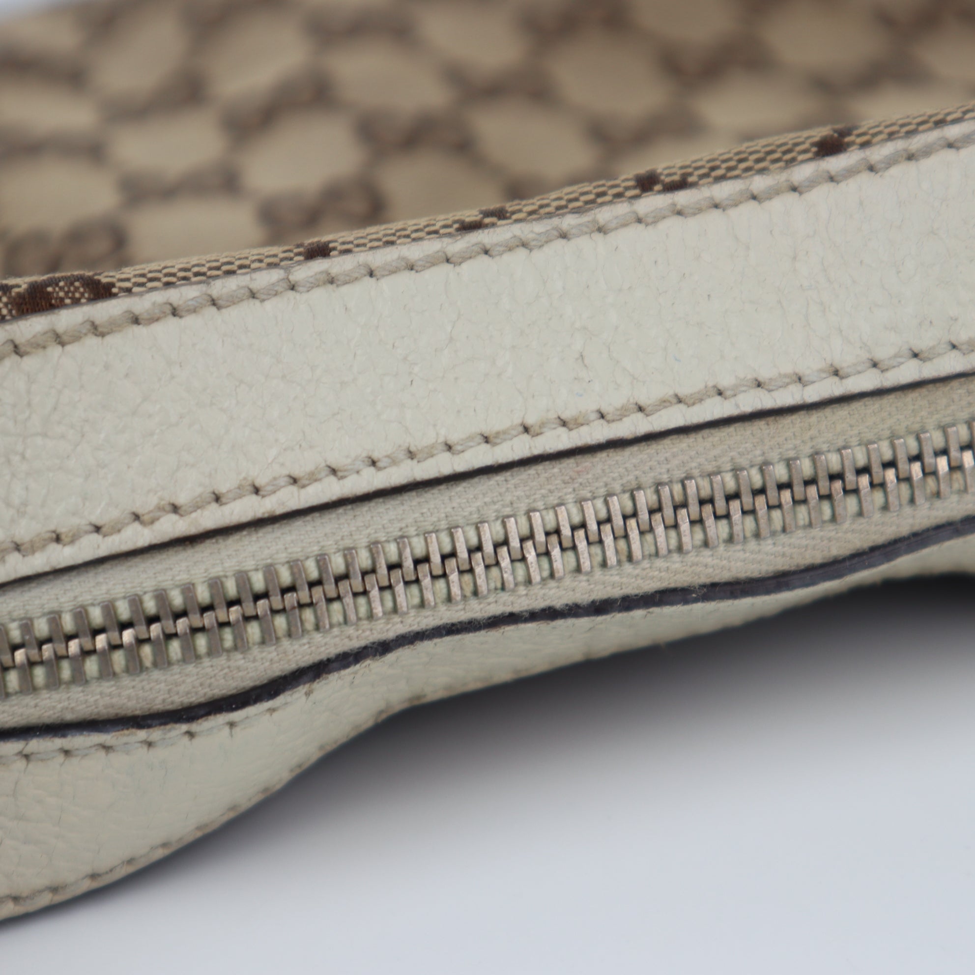 Gucci GG Canvas Hobo Shoulder Bag C1778 | Pre-Owned Excellent Brown GG Canvas