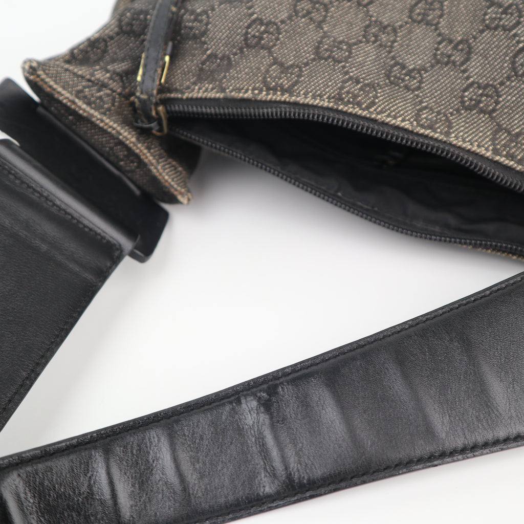 C2615 Gucci Shoulder Bag vintage black and grey GG monogram canvas small shoulder bag | Pre-Owned Very Good Black / Grey Monogram, GG Monogram Canvas