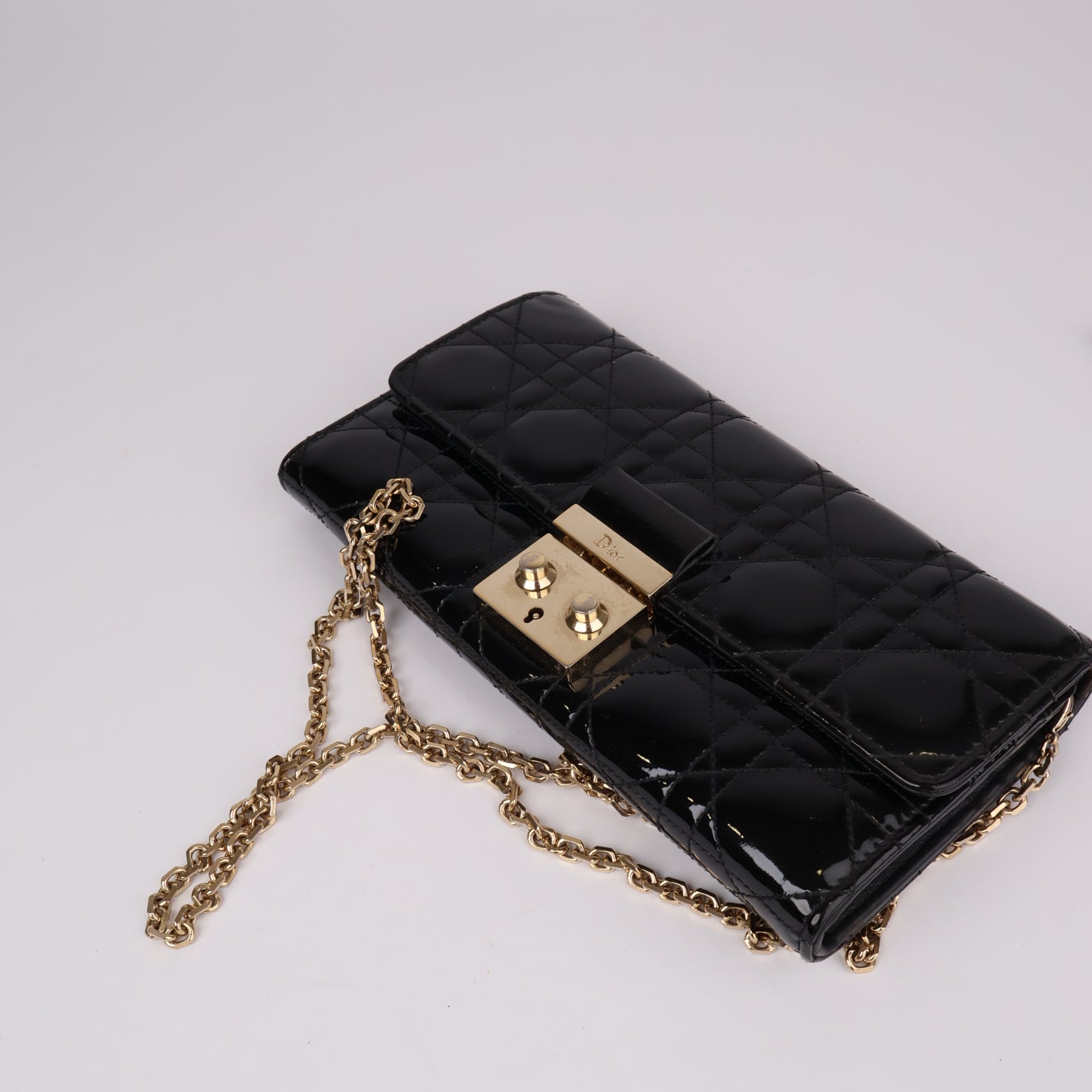 J1238-Dior Diana Enamel Wallet Chain ShoulderBag Black- Pre Owned