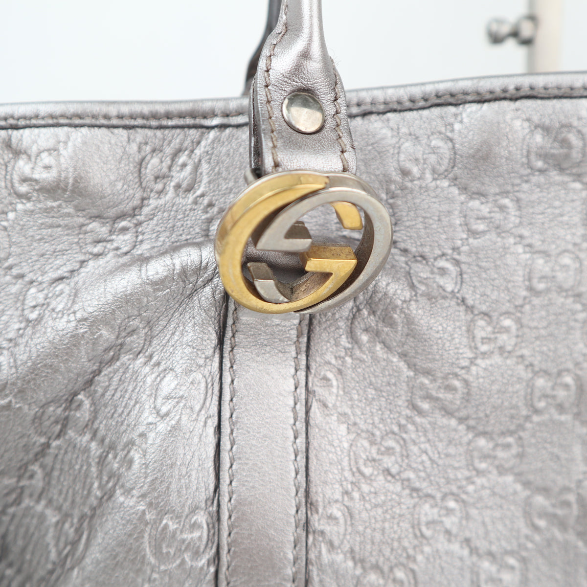 C2630 Gucci Shoulder Bag GG Twins Guccissima Silver | Pre-Owned Excellent Silver Guccissima, GG monogram Canvas, Leather