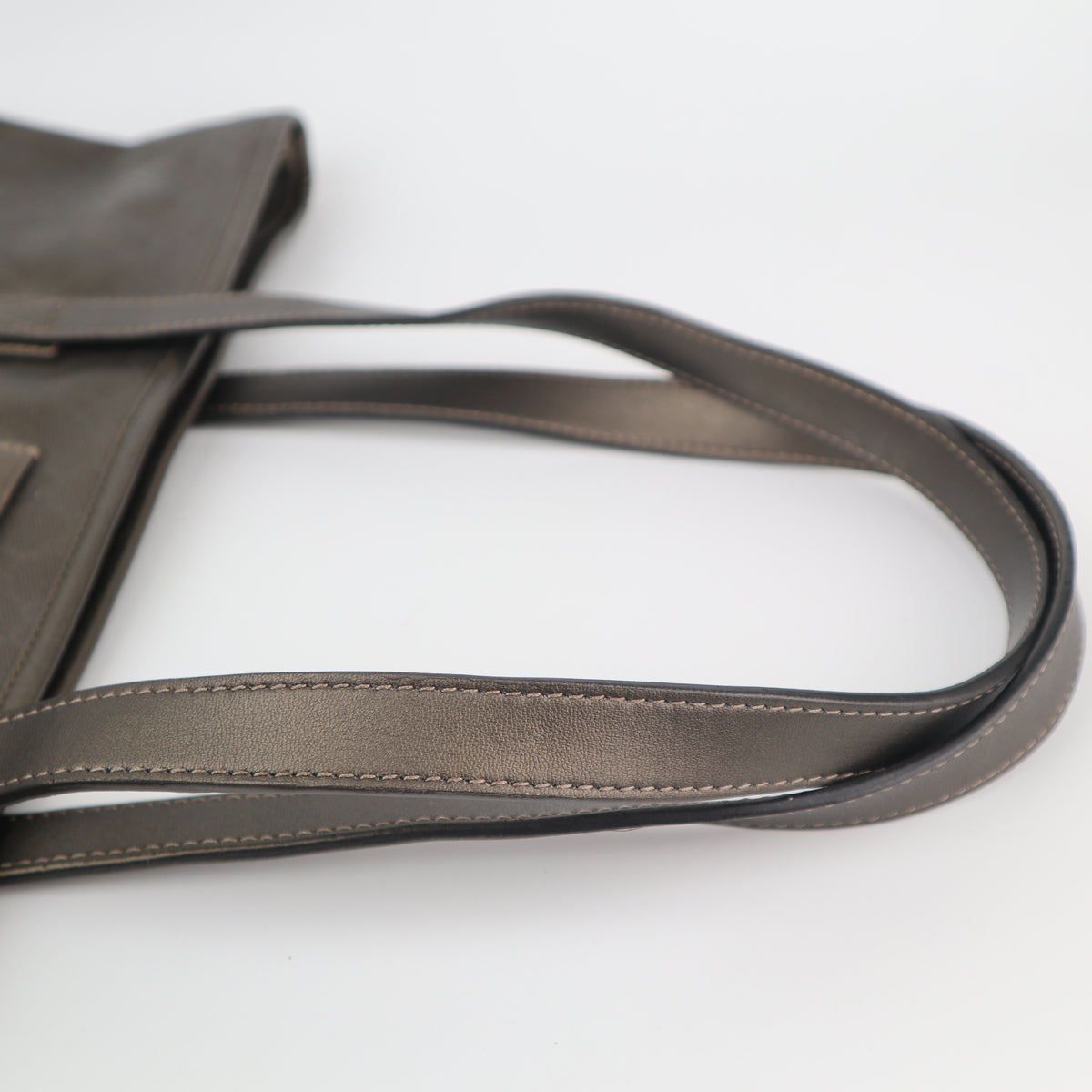 C2632 Gucci Tote Bag GG Imprimé BRONZE PVC Medium | Pre-Owned Very Good Bronze GG monogram PVC, Canvas