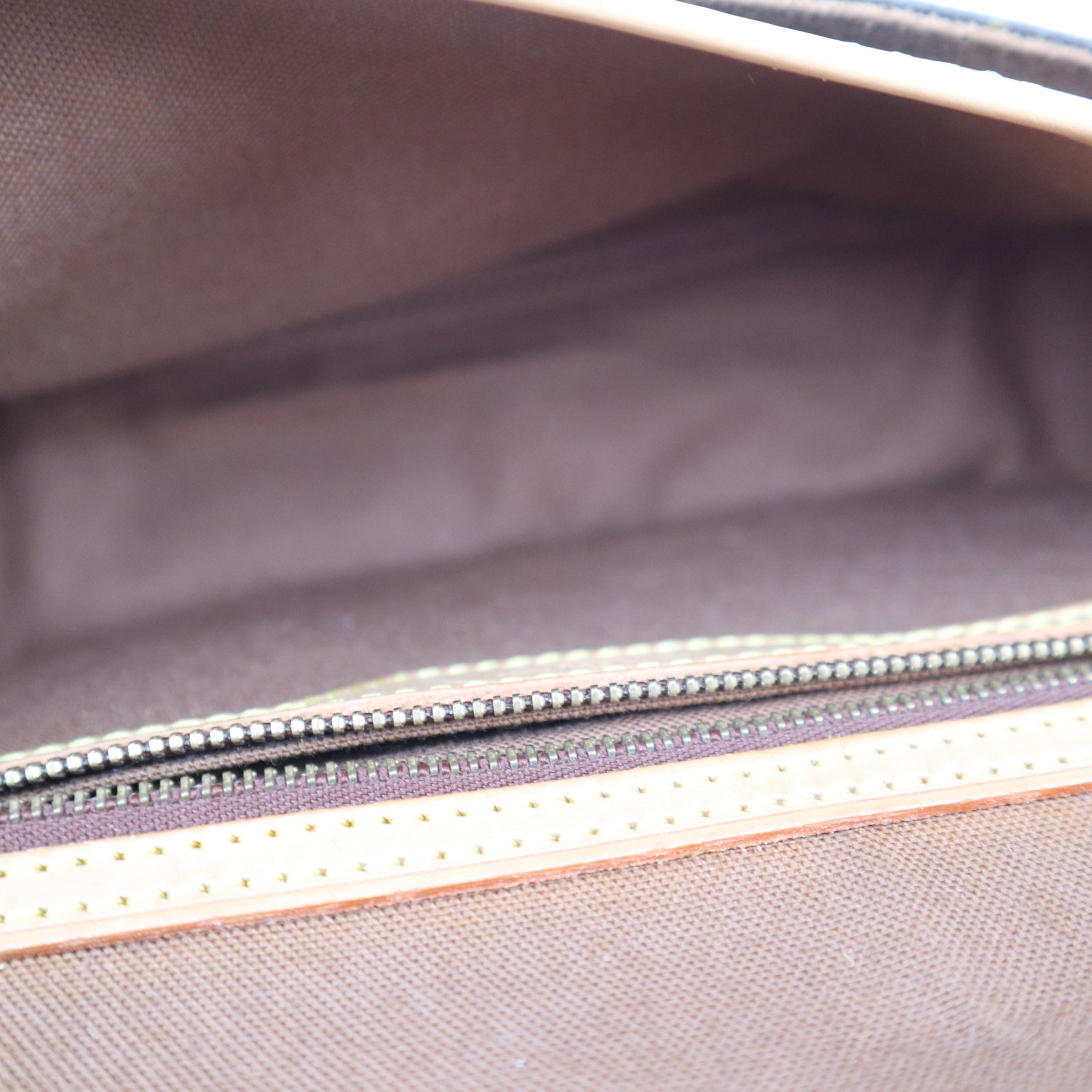 C1189R Louis Vuitton Sac Gibeciere Monogram Canvas-Pre Owned