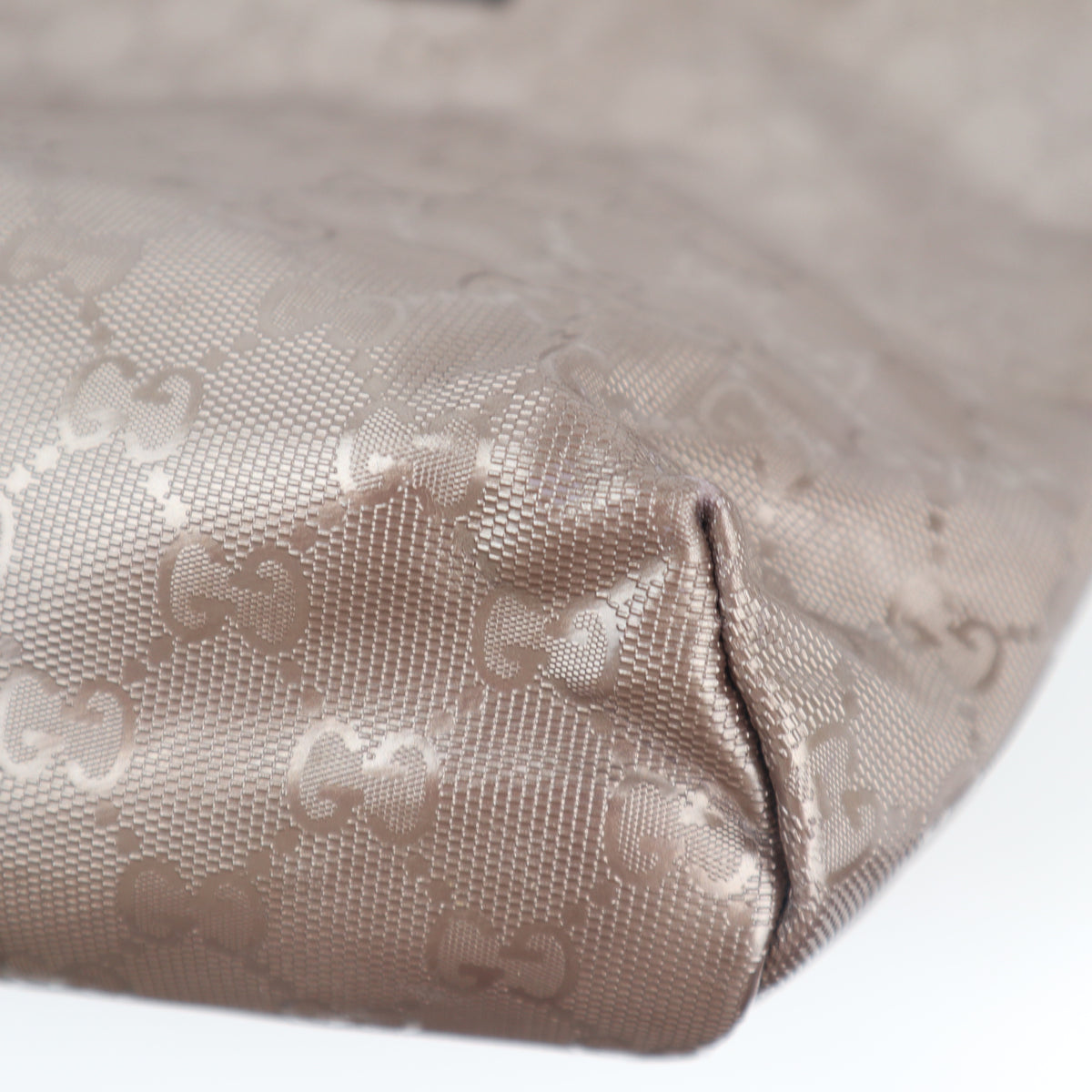 C2663 Gucci Tote Bag GG Imprimé Medium | Pre-Owned Very Good Light Purple Polyvinyl chloride (PVC) GG Imprimé