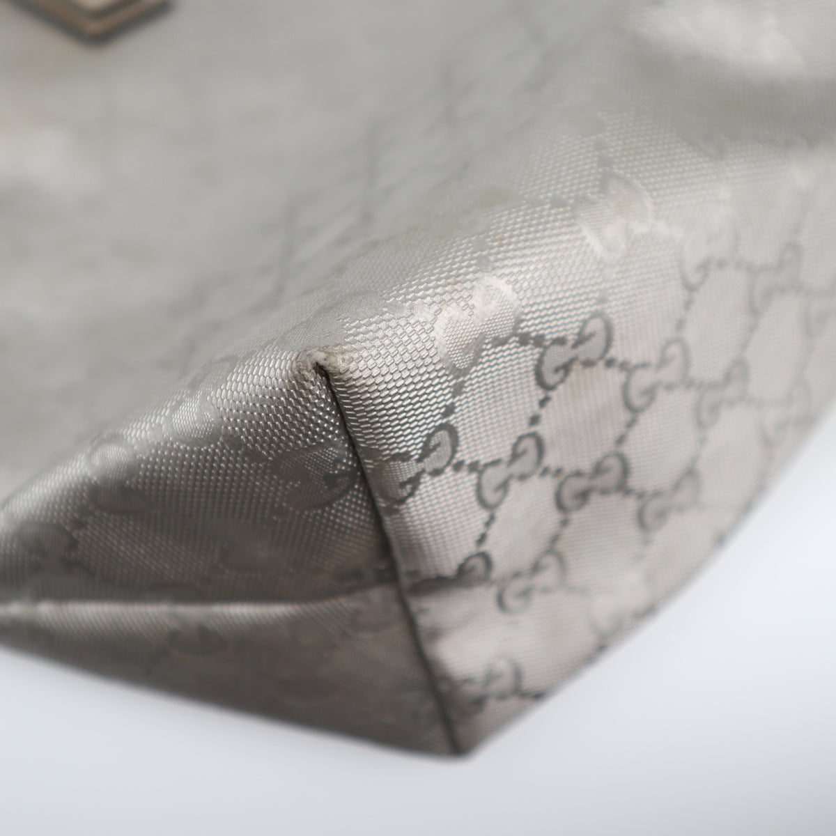 C2665 Gucci Tote Bag GG Imprimé Medium | Pre-Owned Excellent Silver Polyvinyl chloride (PVC) GG Imprimé