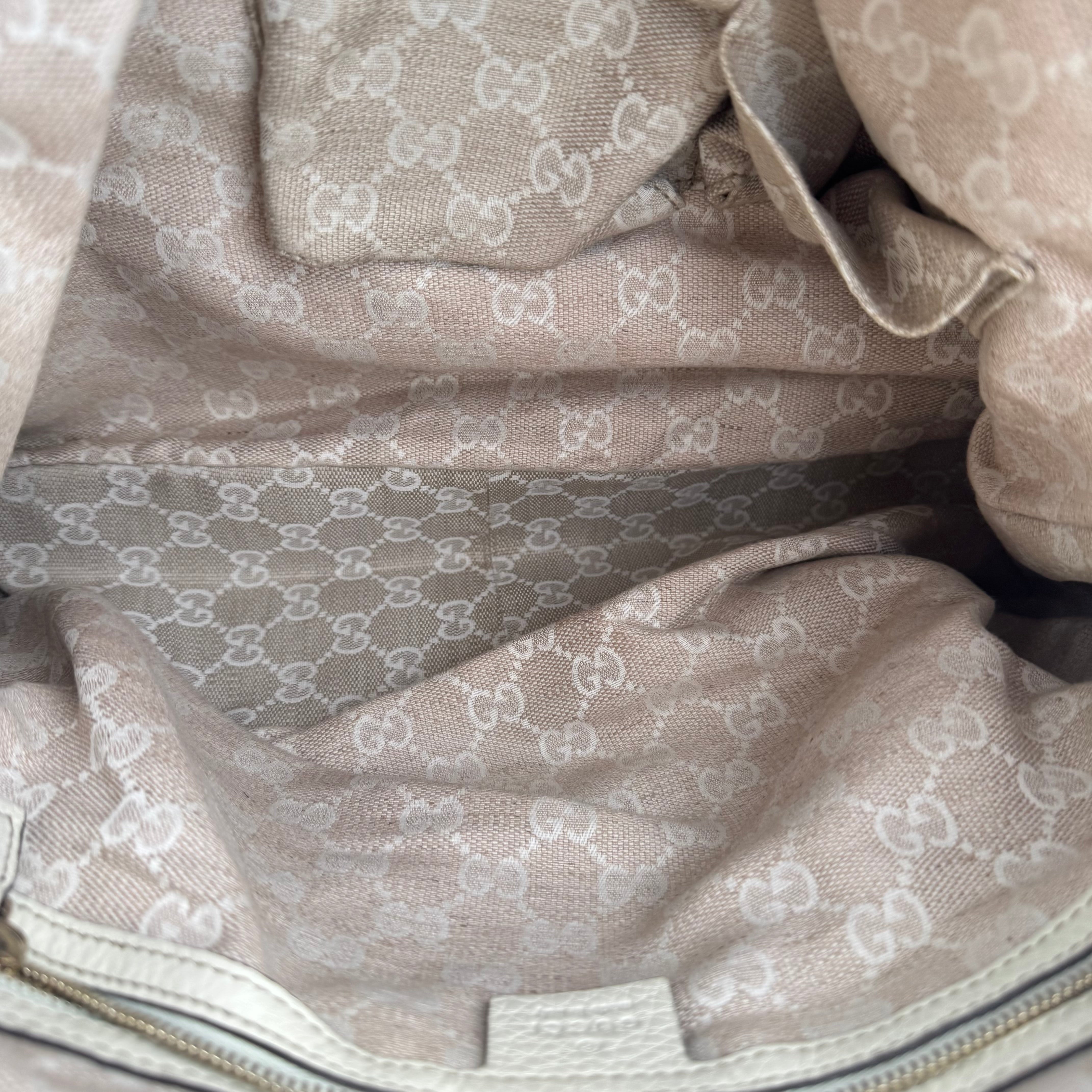 J3567 Gucci Cream Grained Leather Bamboo Handle Shoulder Bag- Pre Owned
