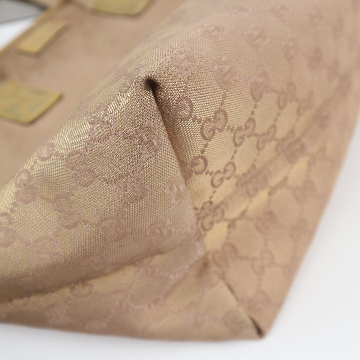 C2670 Gucci Tote Bag GG Canvas | Pre-Owned Very Good Beige / Tan / Gold Canvas GG