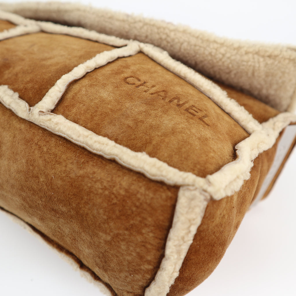 C2672 Chanel Shoulder Bag Suede & Shearling Vintage Shoulder Bag | Pre-Owned Very Good Suede, Shearling