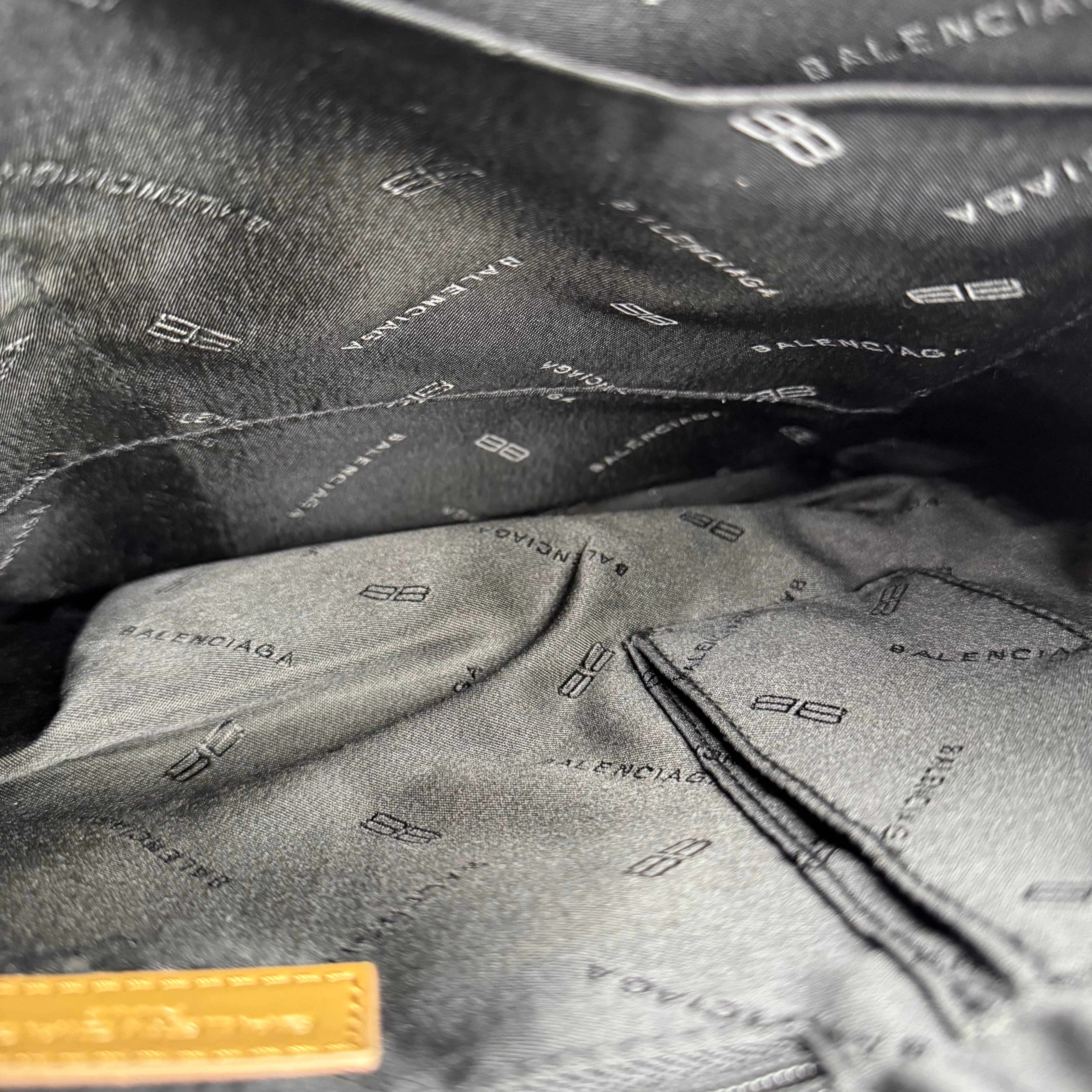 J3612 Balenciaga BB Logo Leather Tote Handbag- Pre Owned