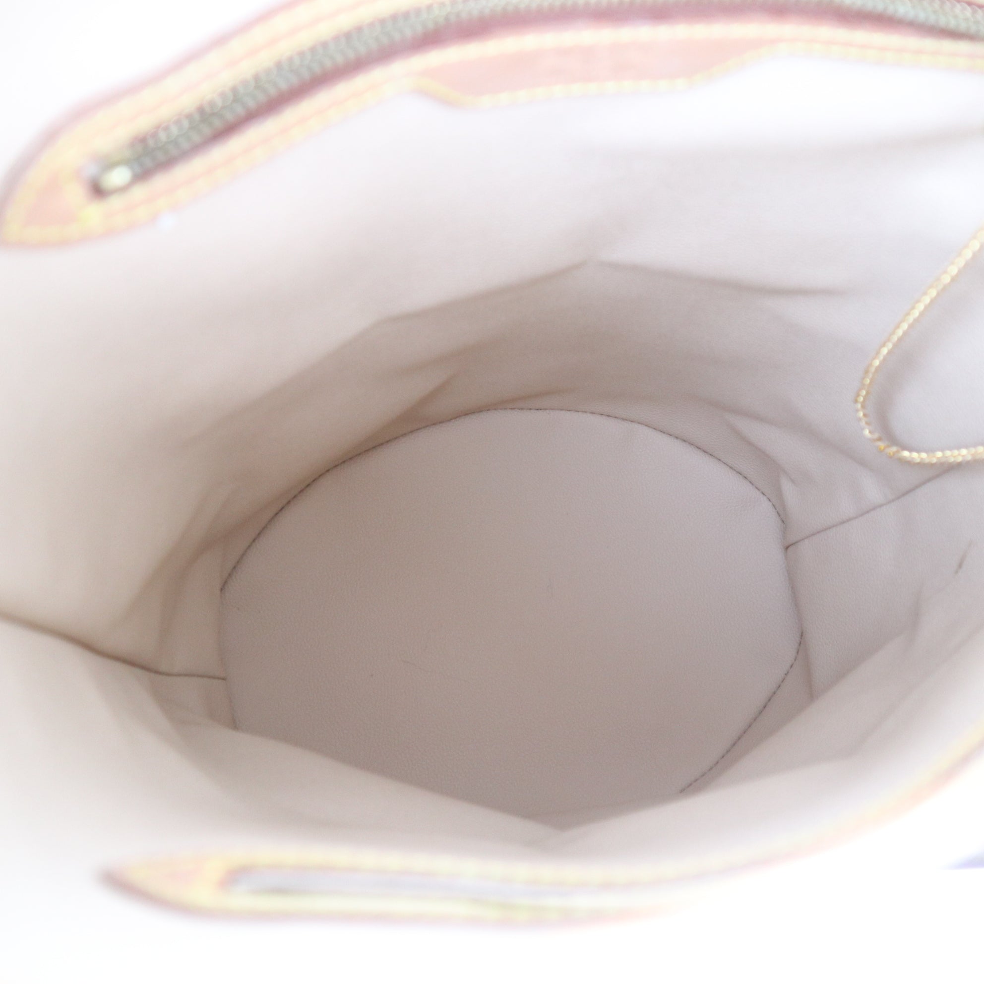 C1208R Louis Vuitton Monogram Canvas GM Bucket Bag -Pre Owned