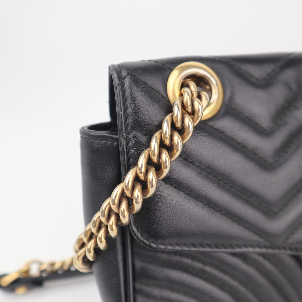 C2688 Gucci Shoulder Bag GG Marmont Small Black | Pre-Owned Very Good Black GG Canvas