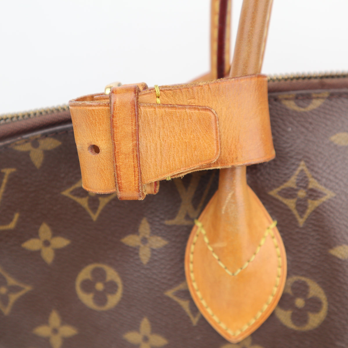 C2689 Louis Vuitton Shoulder Bag Monogram Lockit MM | Pre-Owned Very Good Brown Monogram Canvas