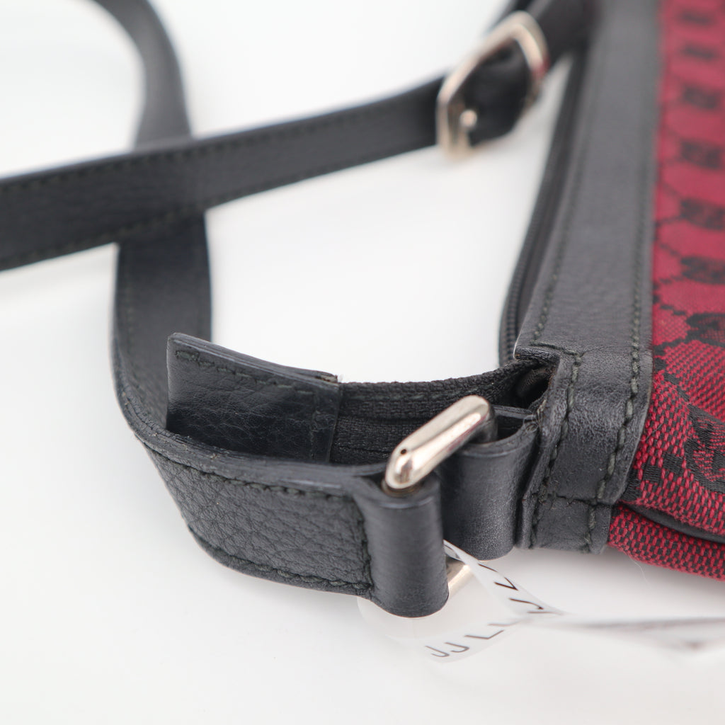 C2690 Gucci Crossbody Bag GG Canvas Crossbody Bag | Pre-Owned Excellent GG Canvas