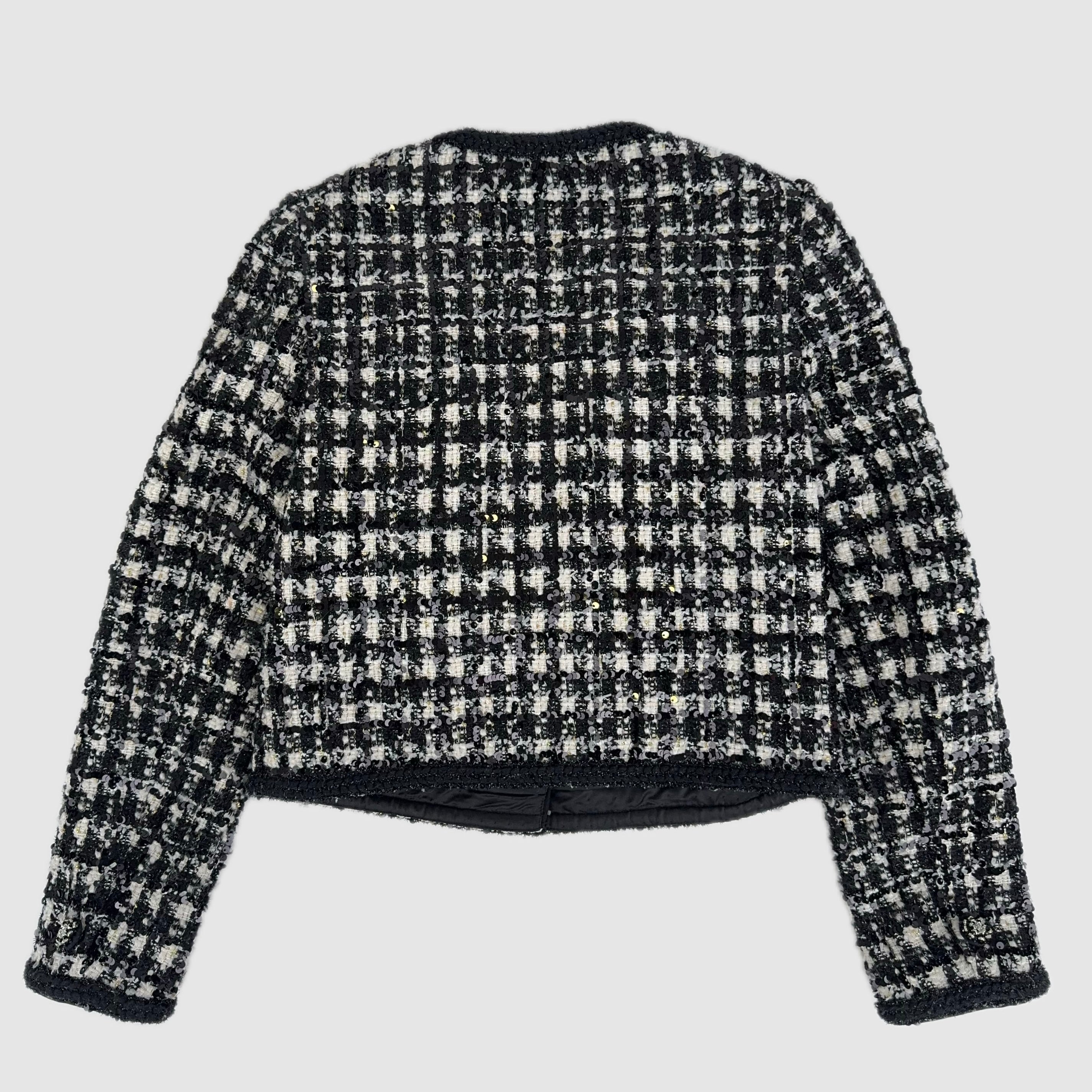 PRE OWNED - SELF PORTRAIT
Round neck bouclé-texture woven jacket