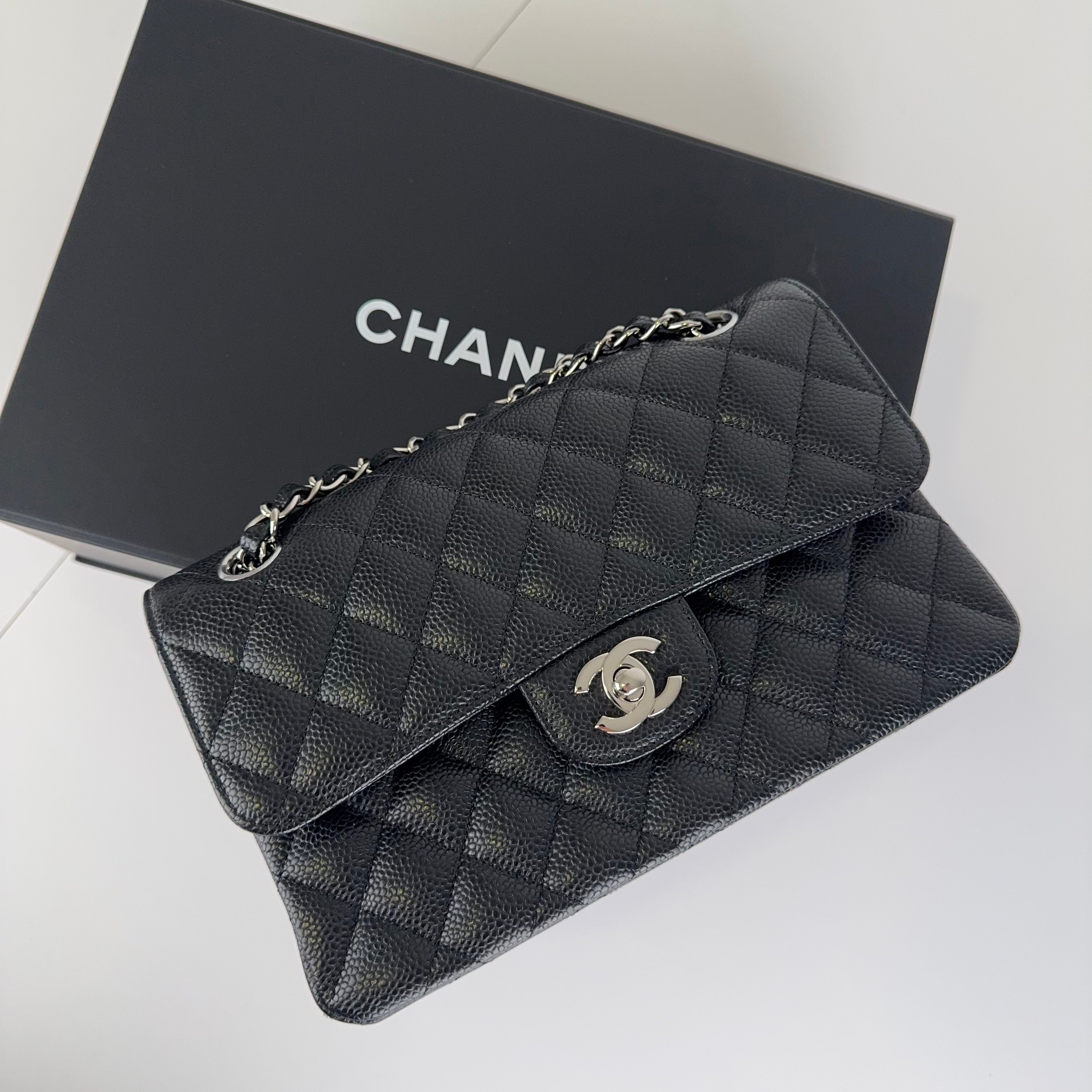 PRE OWNED - Chanel Timeless leather crossbody bag