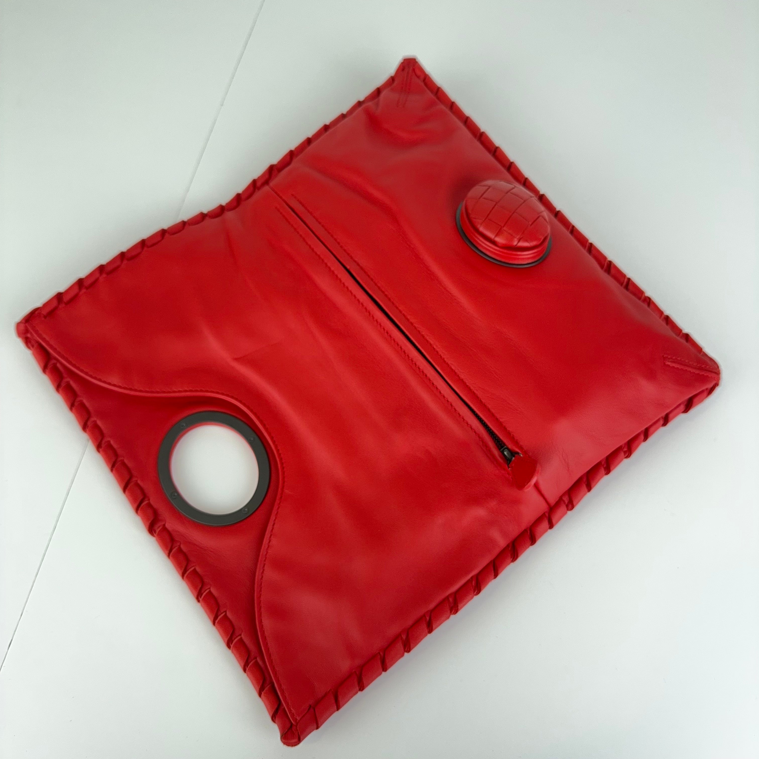 PRE OWNED - BOTTEGA VENETA Red Intrecciato Woven Leather Turnlock Clutch Bag