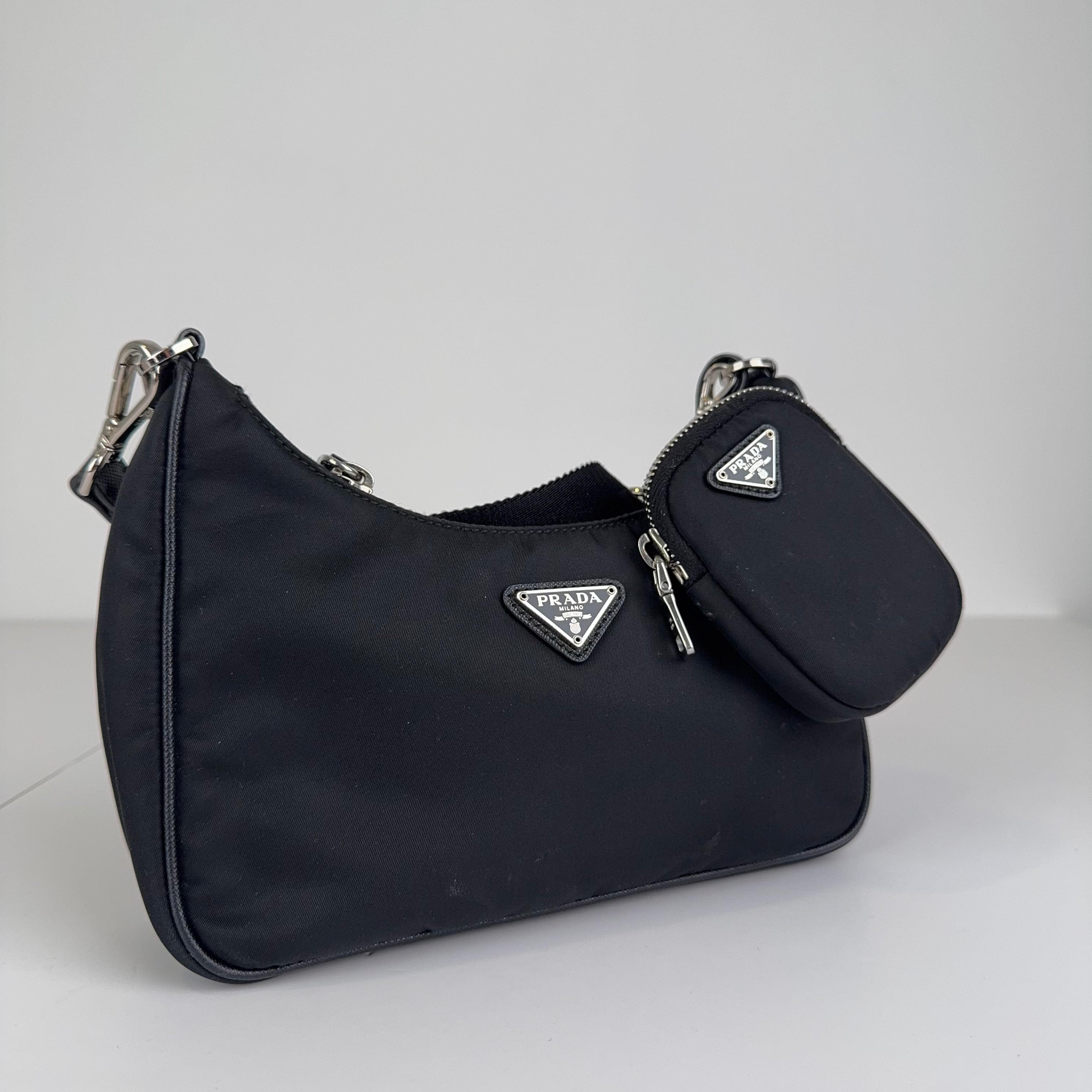 PRE OWNED - Prada Re-Edition cloth handbag