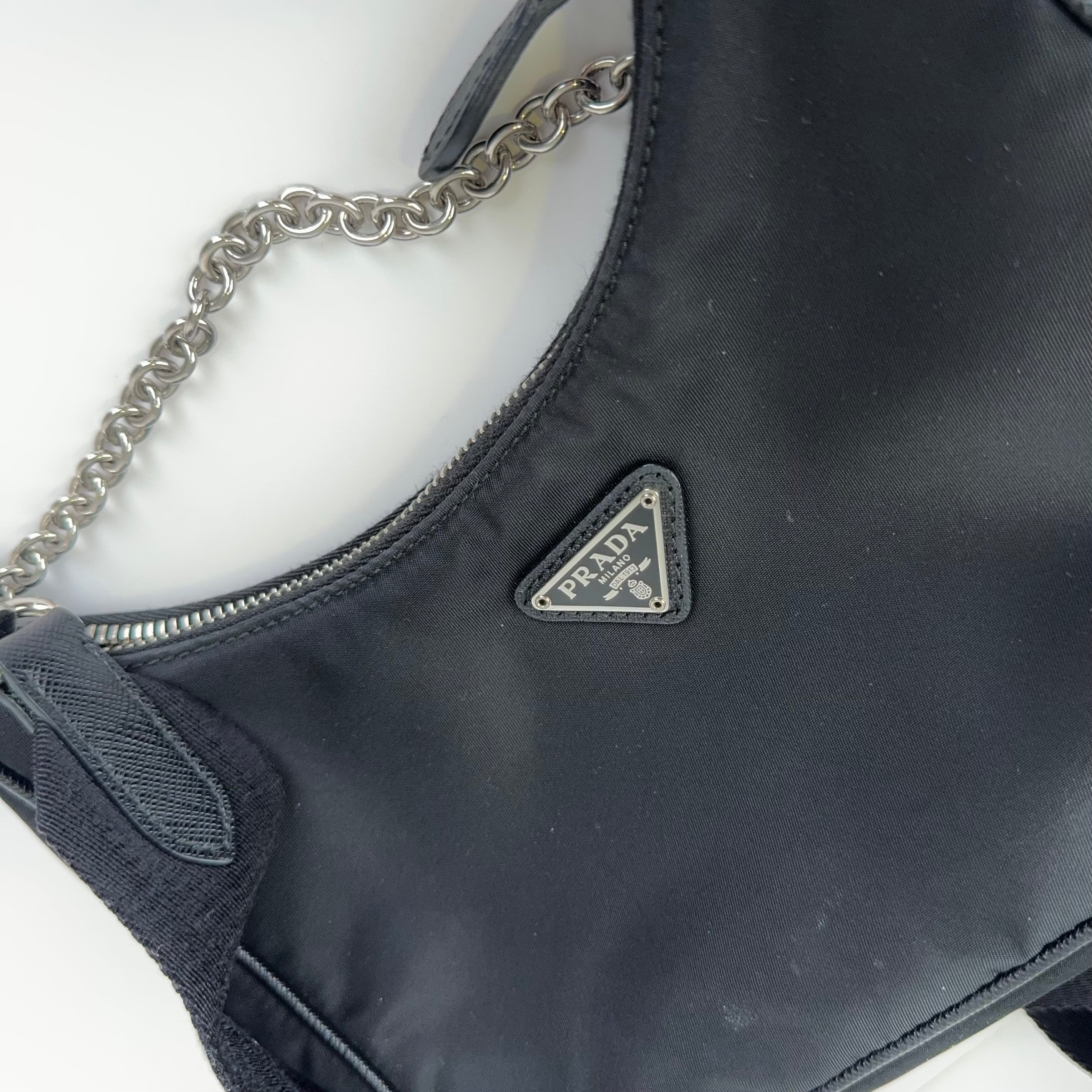 PRE OWNED - Prada Re-Edition cloth handbag