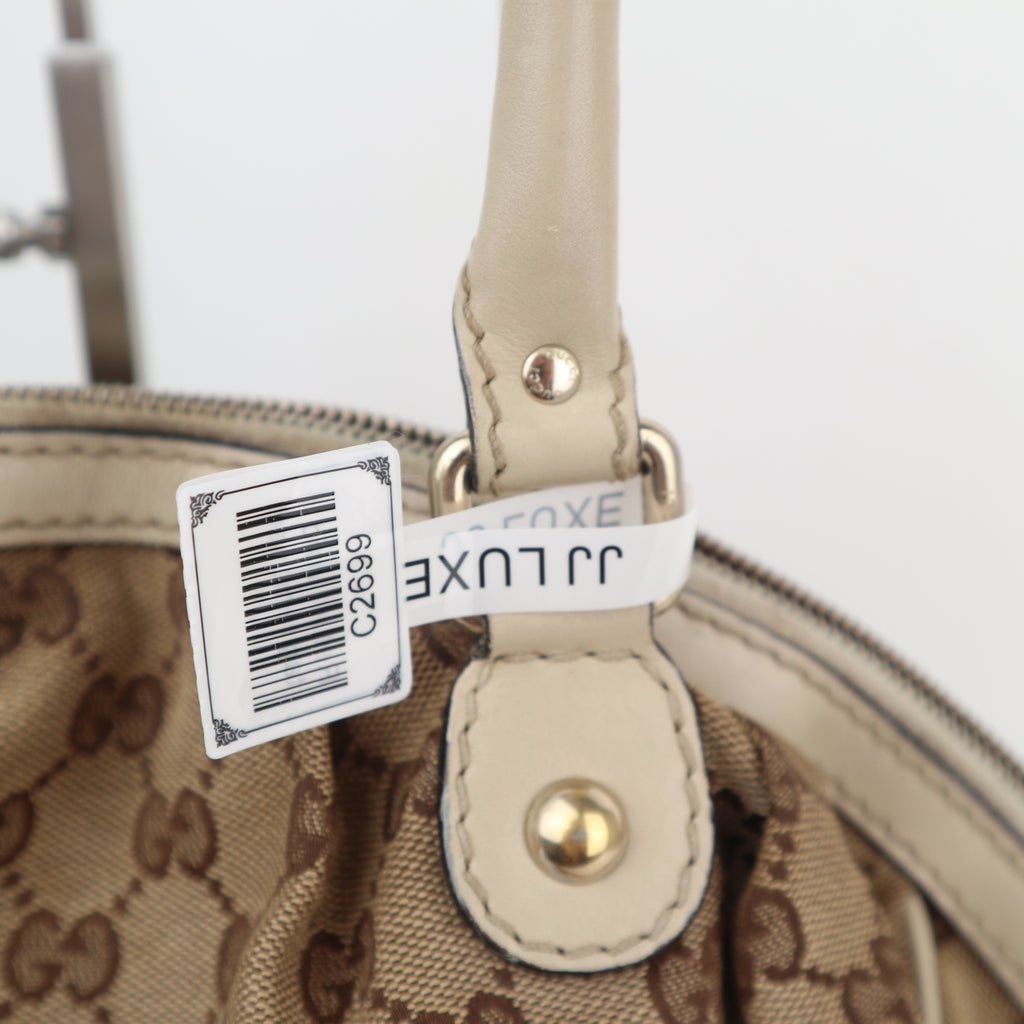 C2699 Gucci Shoulder Bag Beige/White GG Canvas Medium Sukey Bag | Pre-Owned Very Good White / Beige Canvas GG
